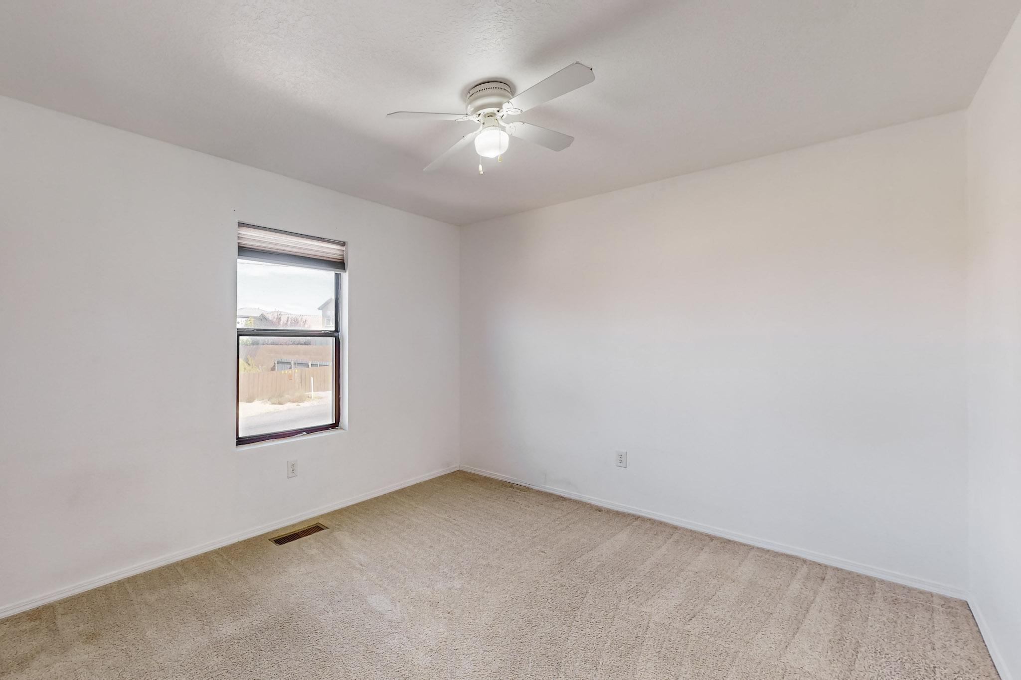 6301 LA HABRA Lane NE