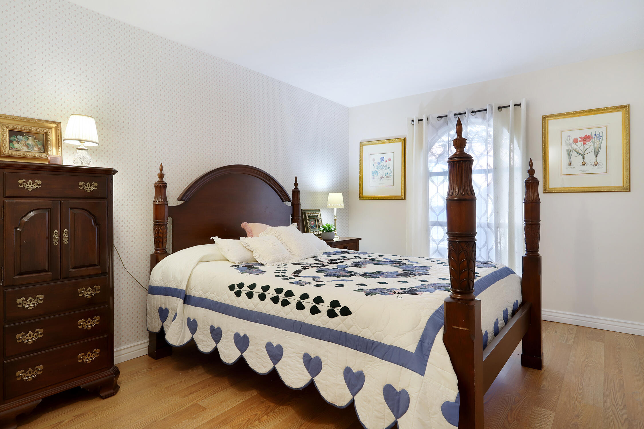 1021 WAGON TRAIN Drive SE