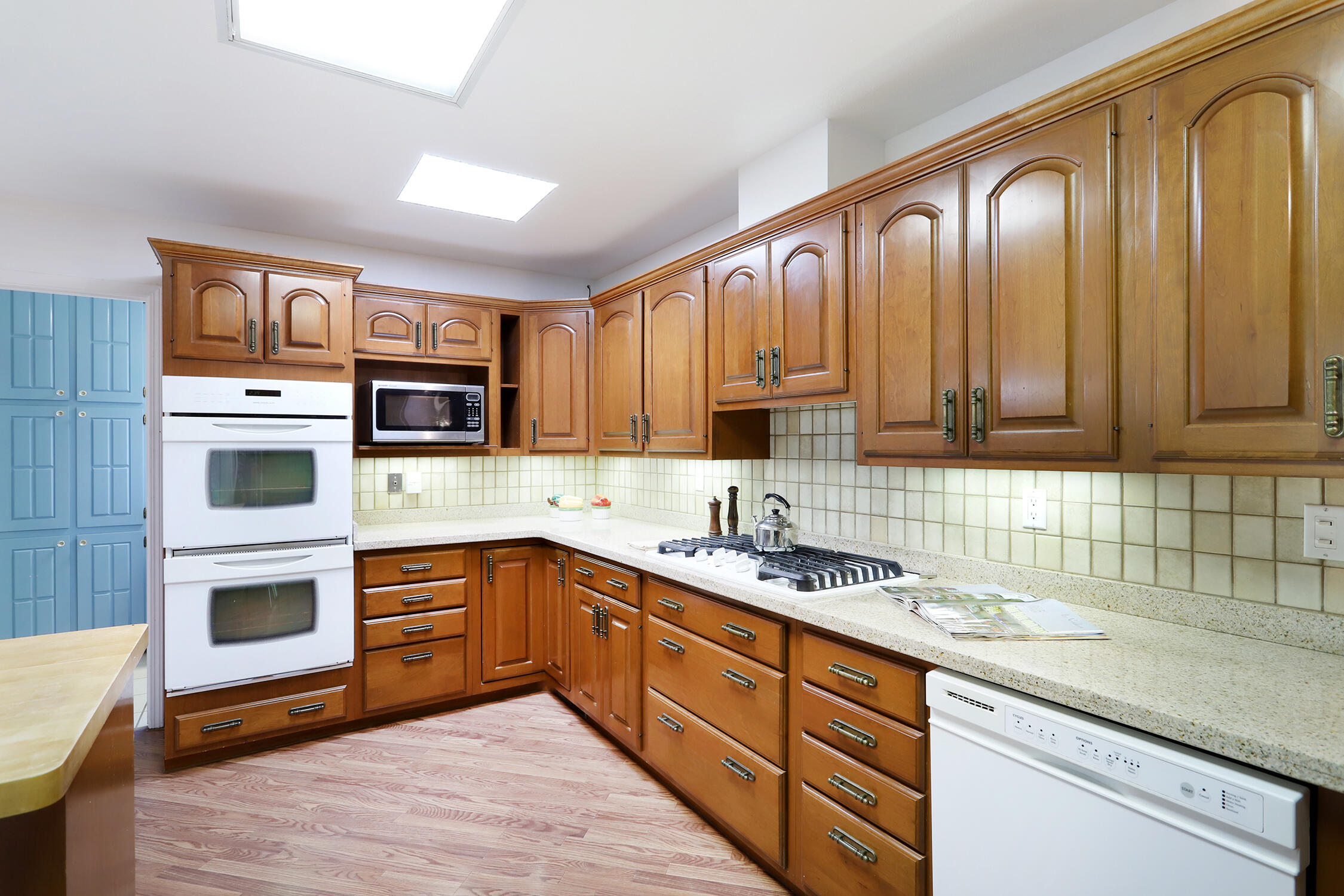 1021 WAGON TRAIN Drive SE