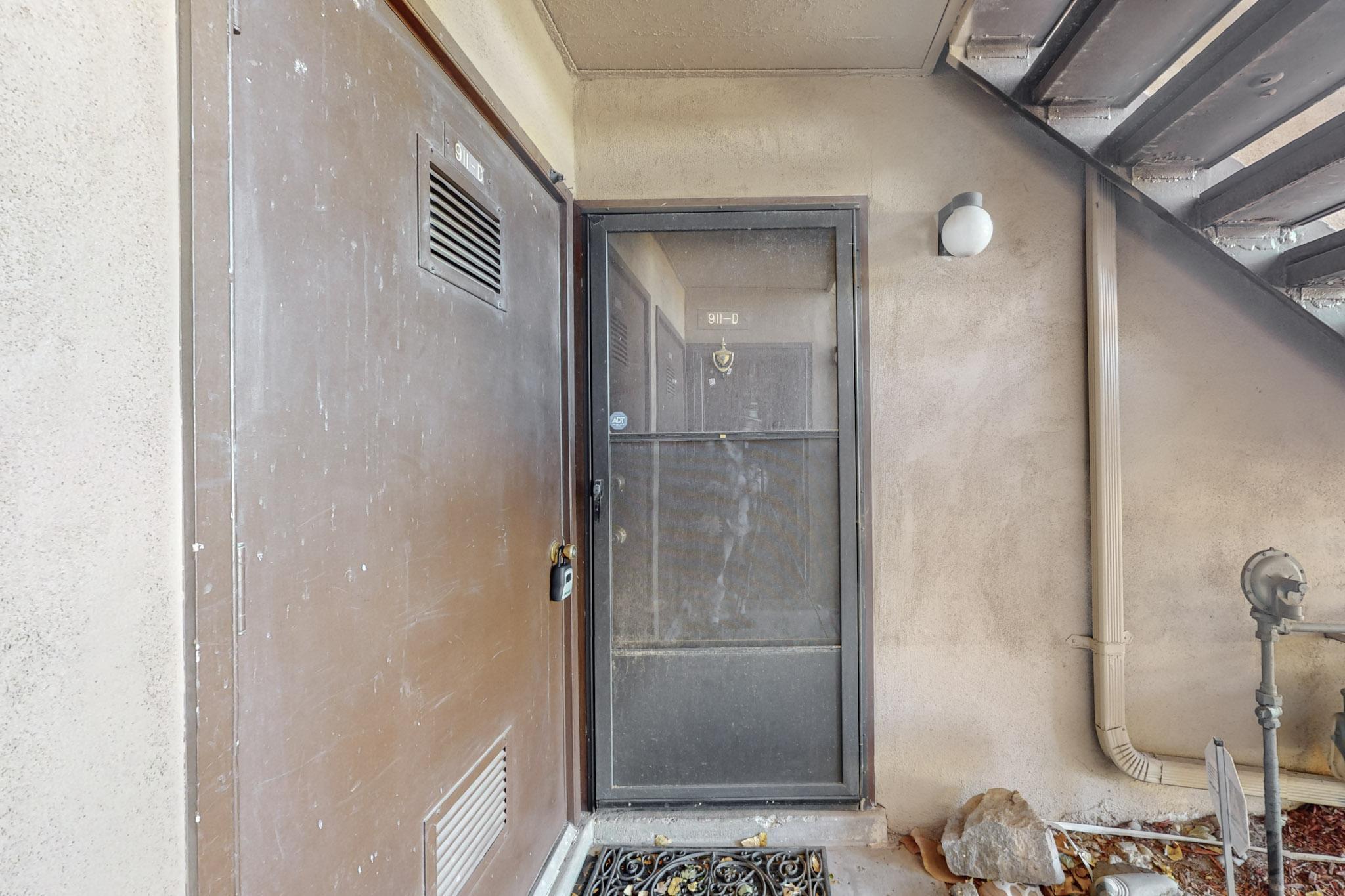 911 COUNTRY CLUB Drive SE D