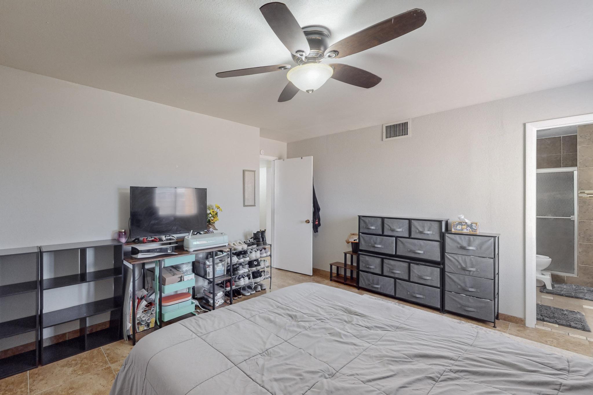 911 COUNTRY CLUB Drive SE D