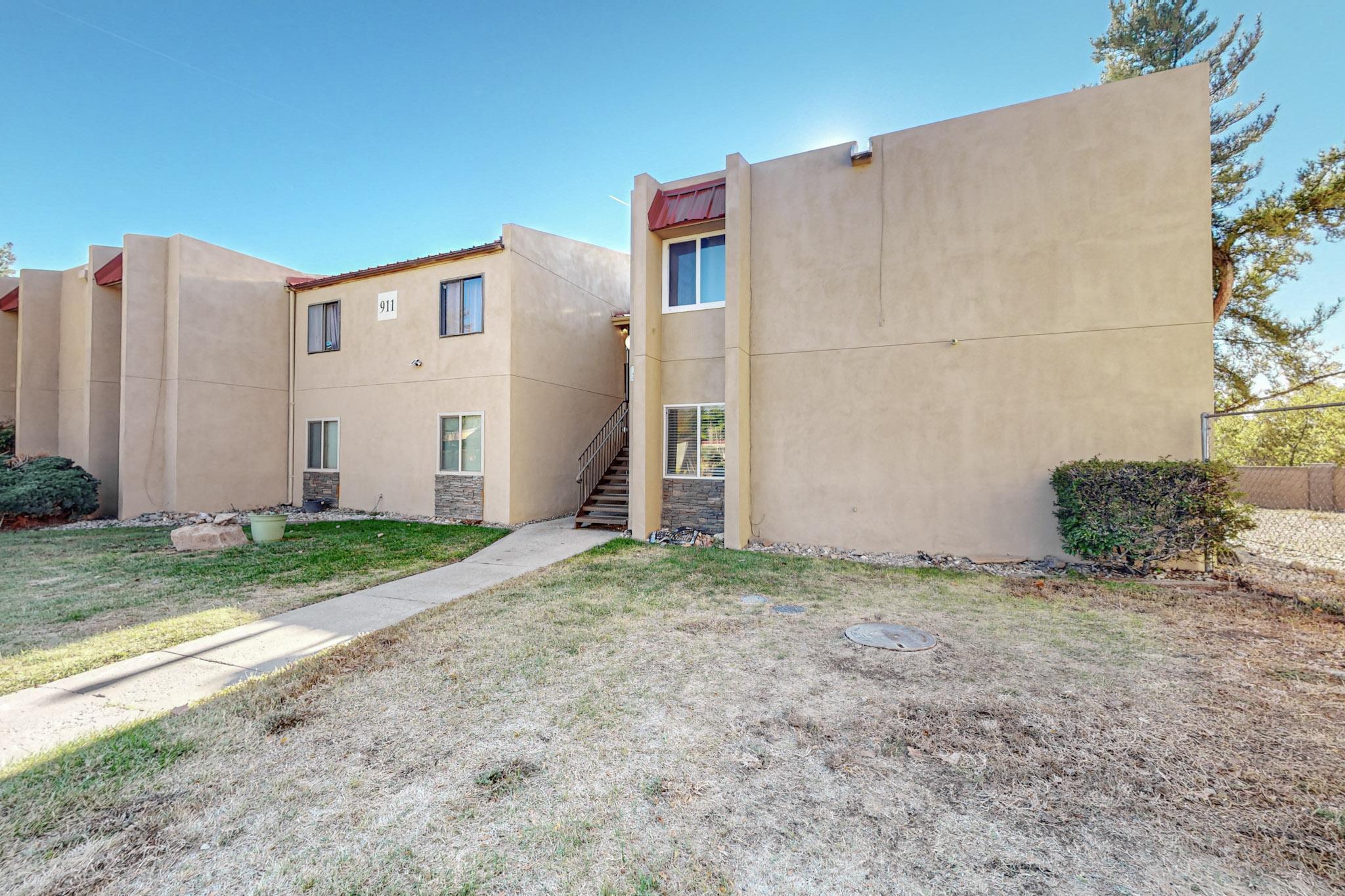 911 COUNTRY CLUB Drive SE D