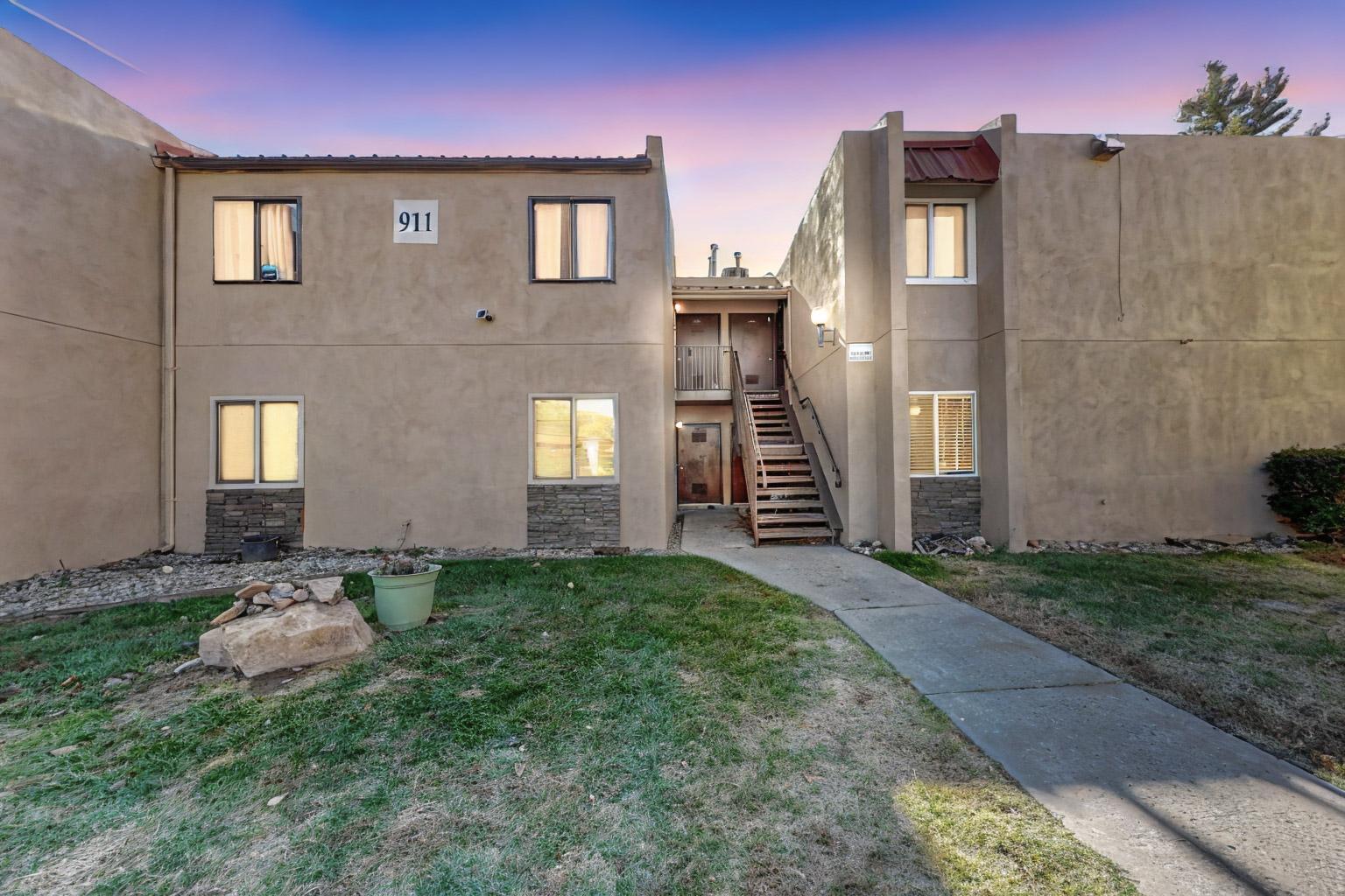 911 COUNTRY CLUB Drive SE D