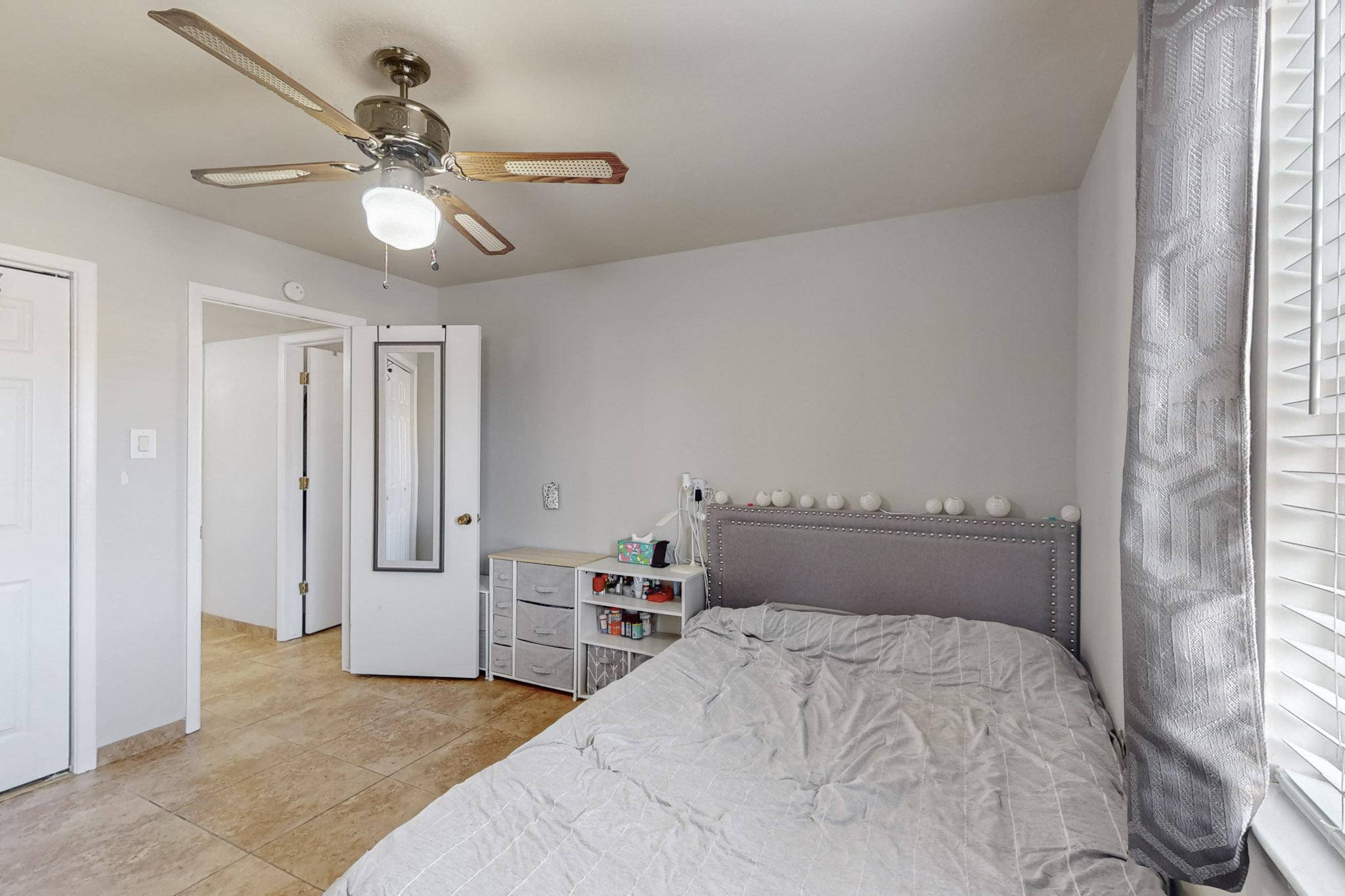 911 COUNTRY CLUB Drive SE D