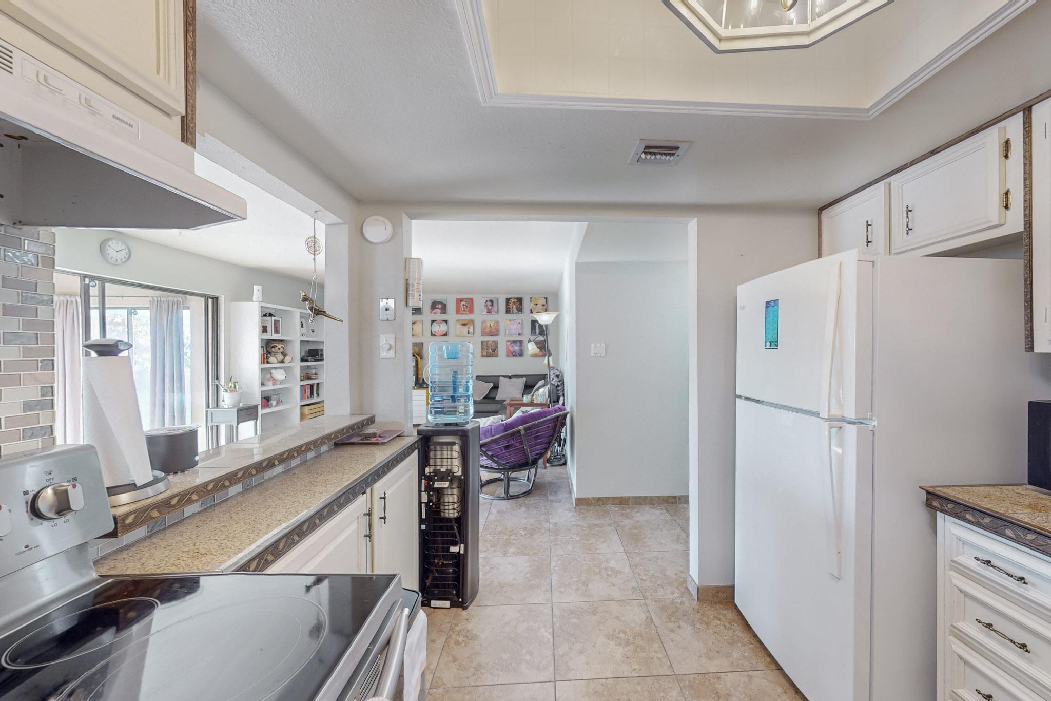 911 COUNTRY CLUB Drive SE D