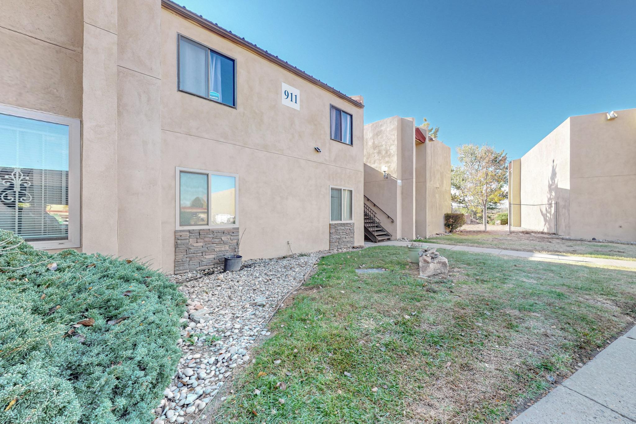 911 COUNTRY CLUB Drive SE D