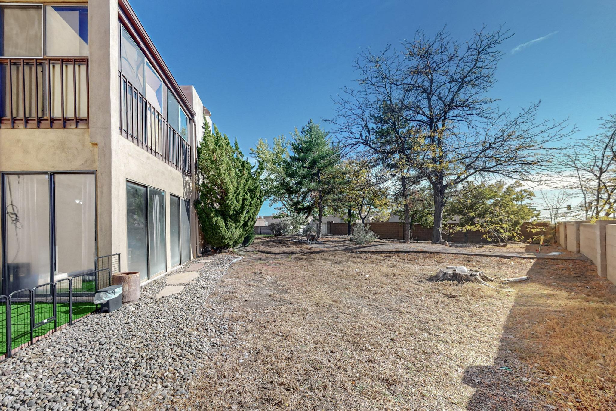 911 COUNTRY CLUB Drive SE D