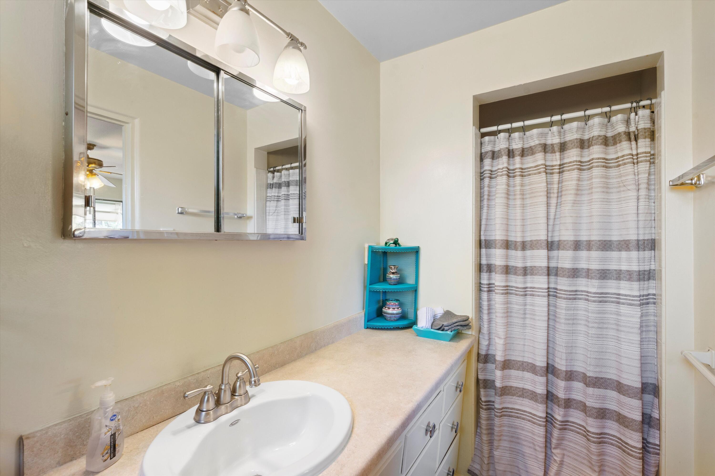 721 TRUMAN Street NE