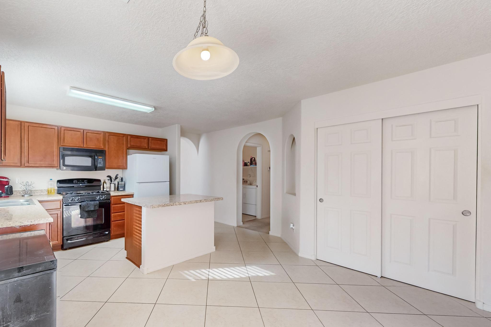 1304 DESERT PAINTBRUSH Loop