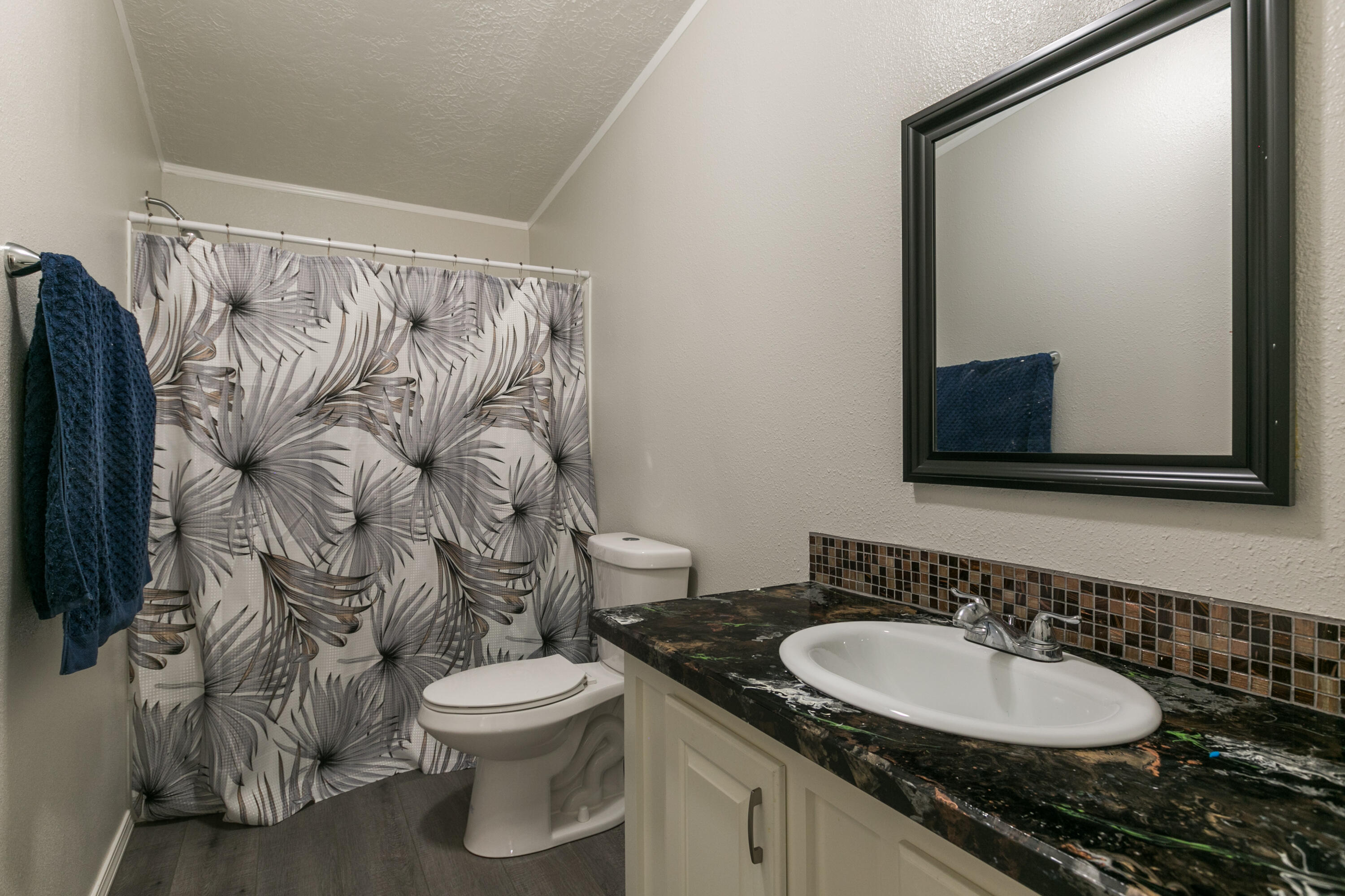 1606 E CALLE CELESTINO