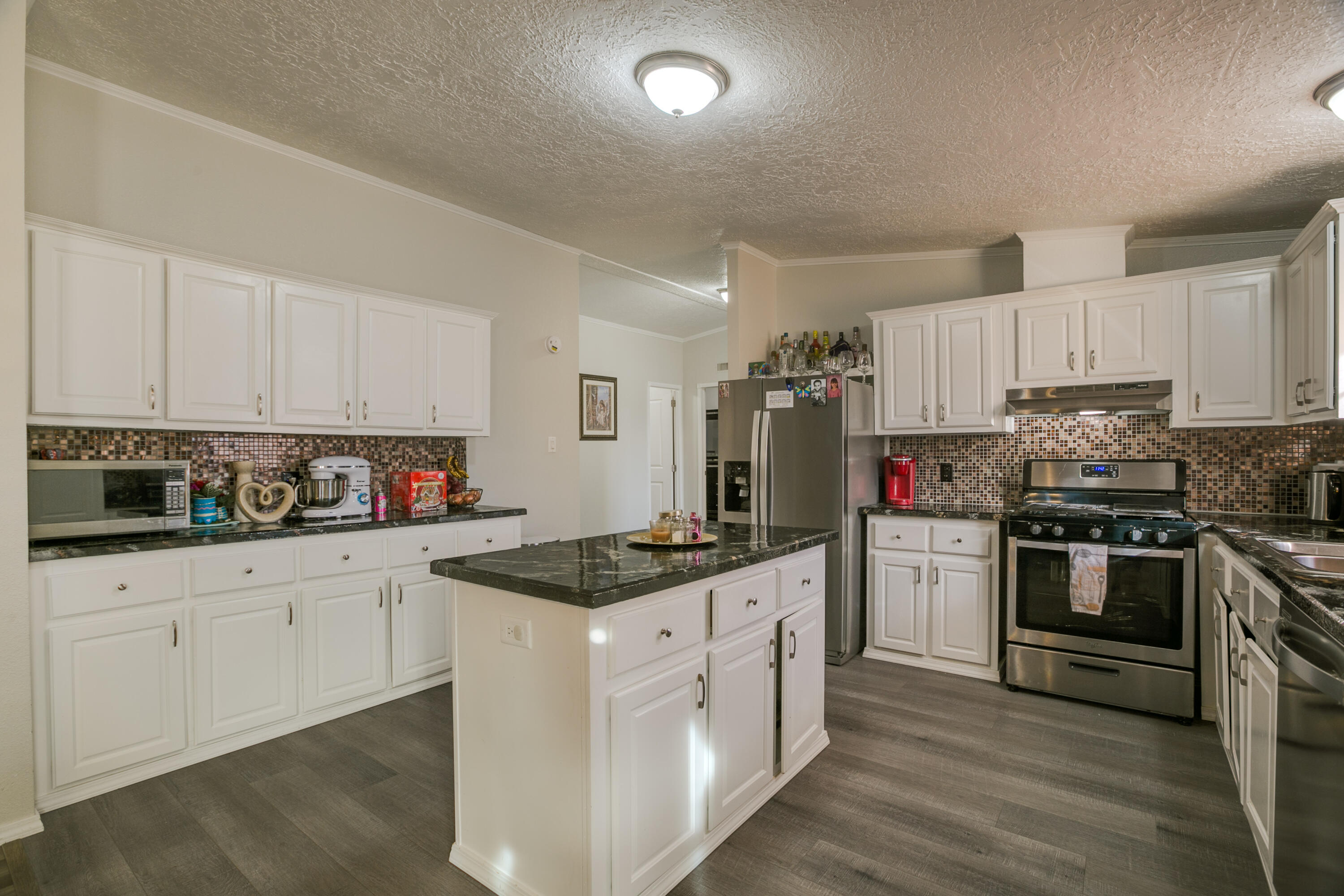 1606 E CALLE CELESTINO