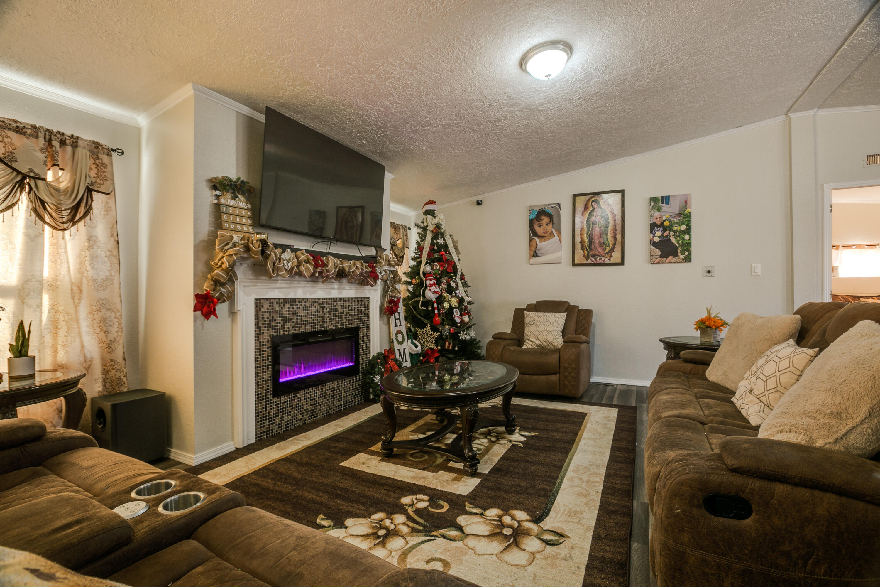 1606 E CALLE CELESTINO