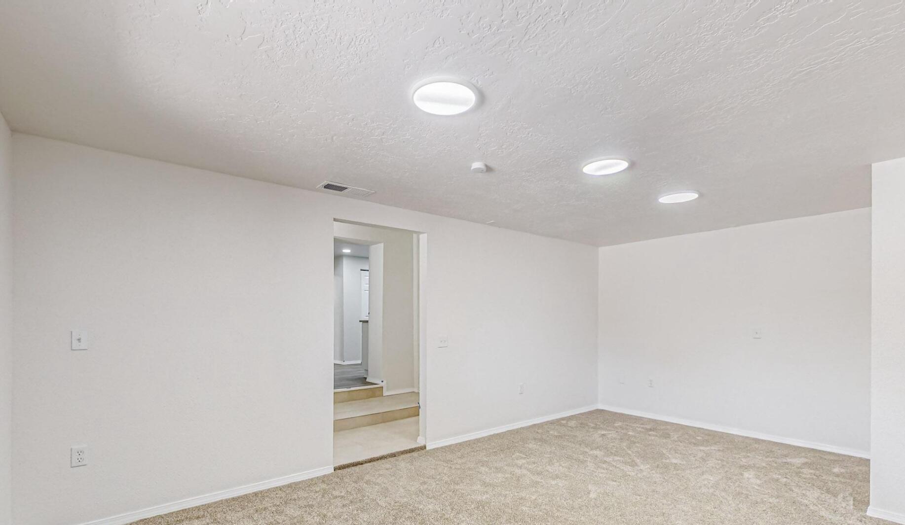 431 ALCAZAR Street NE