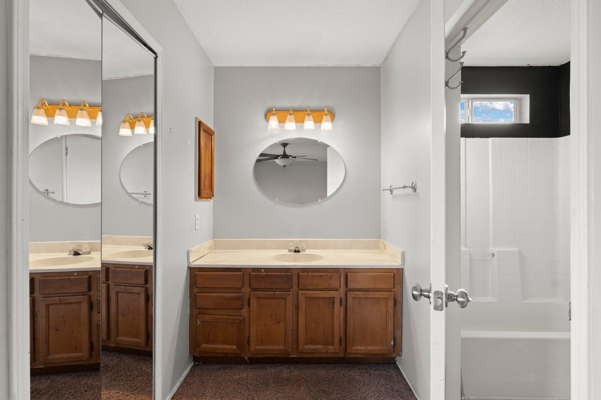 2447 GREEN LAKE Road NE