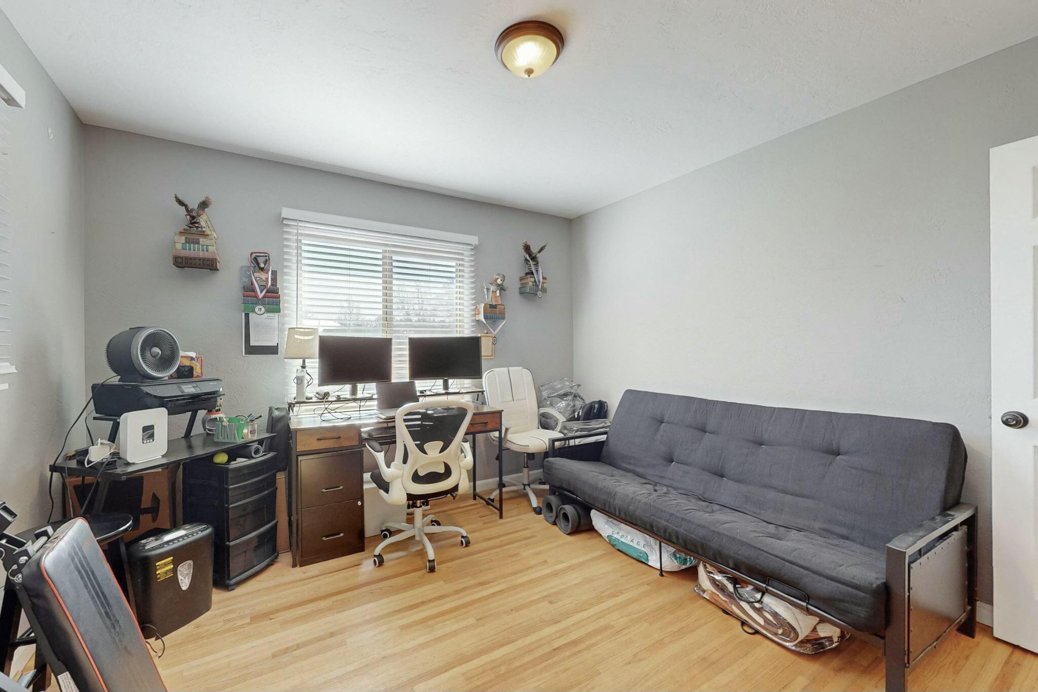 5015 Pershing Avenue SE