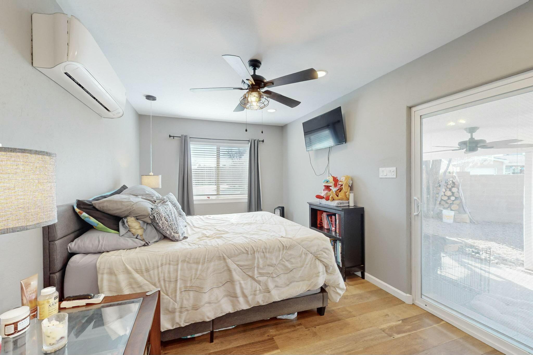 5015 Pershing Avenue SE