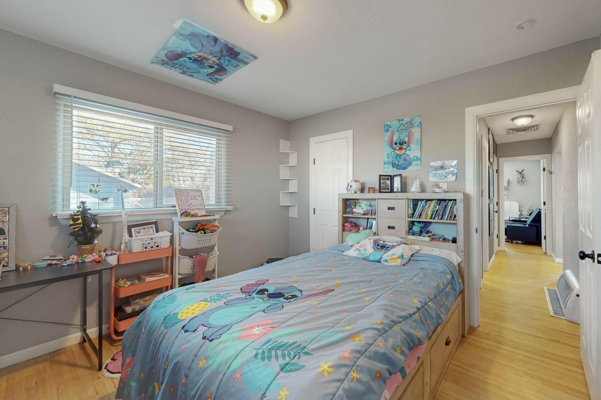 5015 Pershing Avenue SE