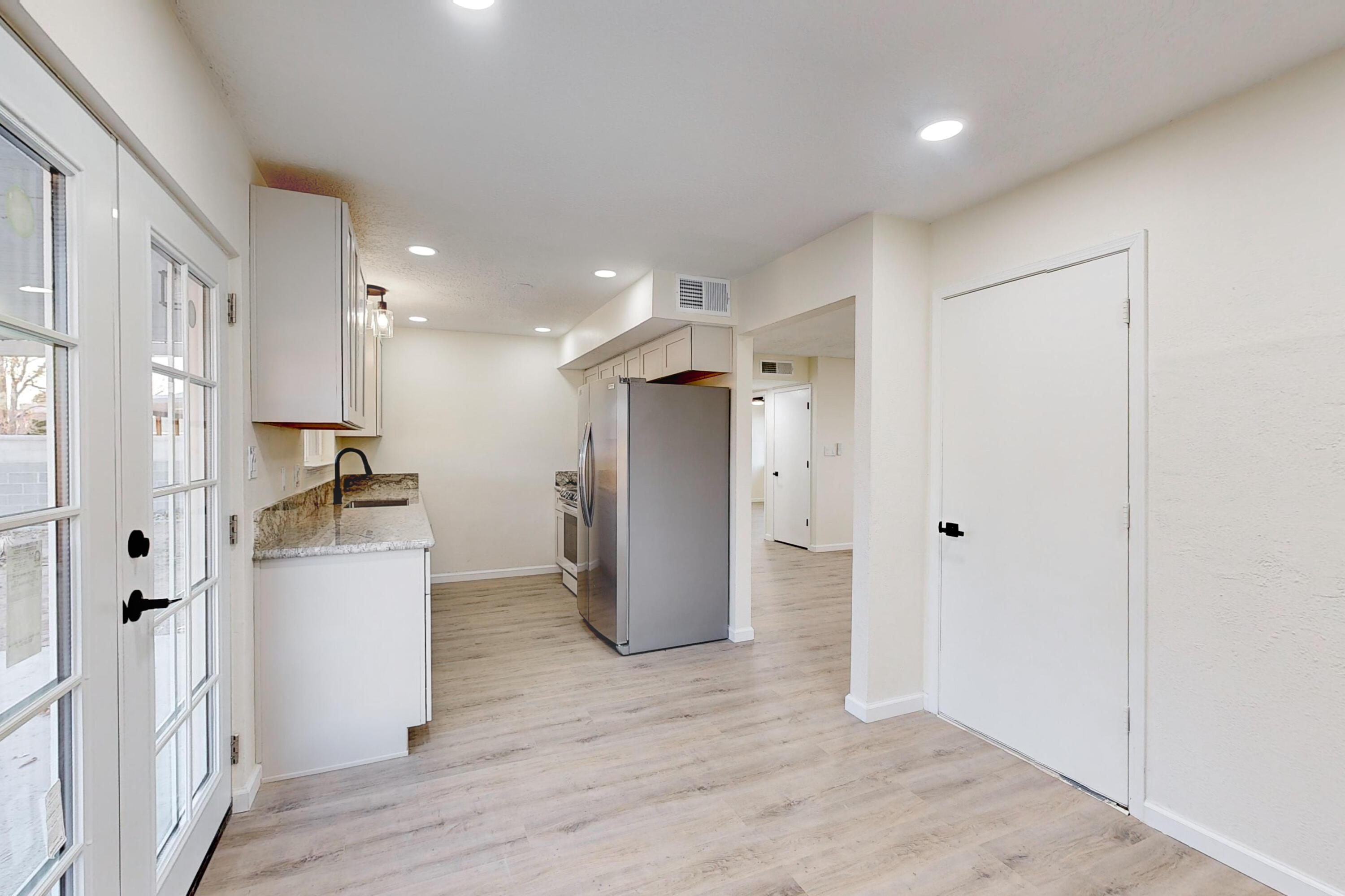 6020 PASTORCITO Drive NW