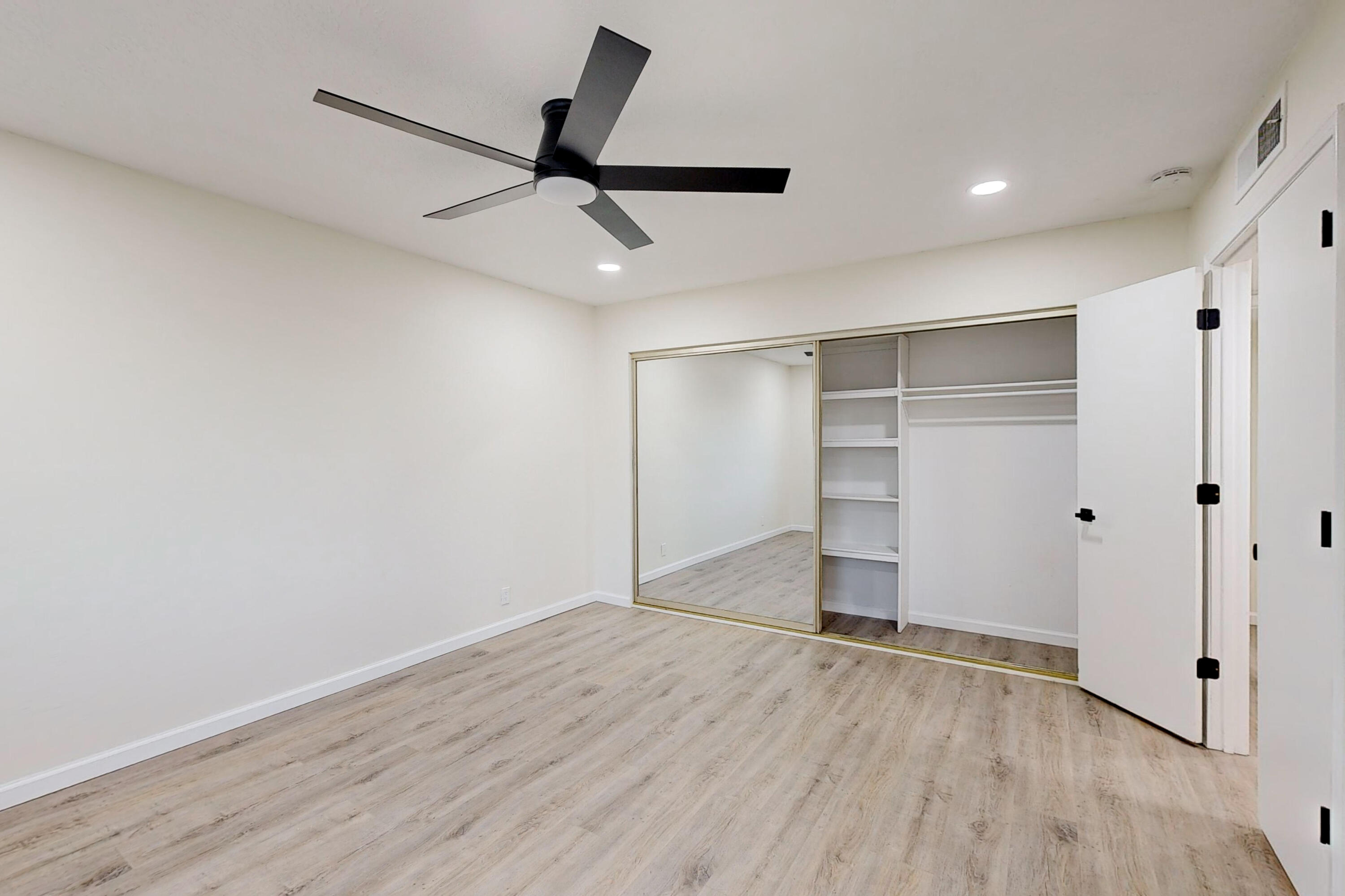 6020 PASTORCITO Drive NW