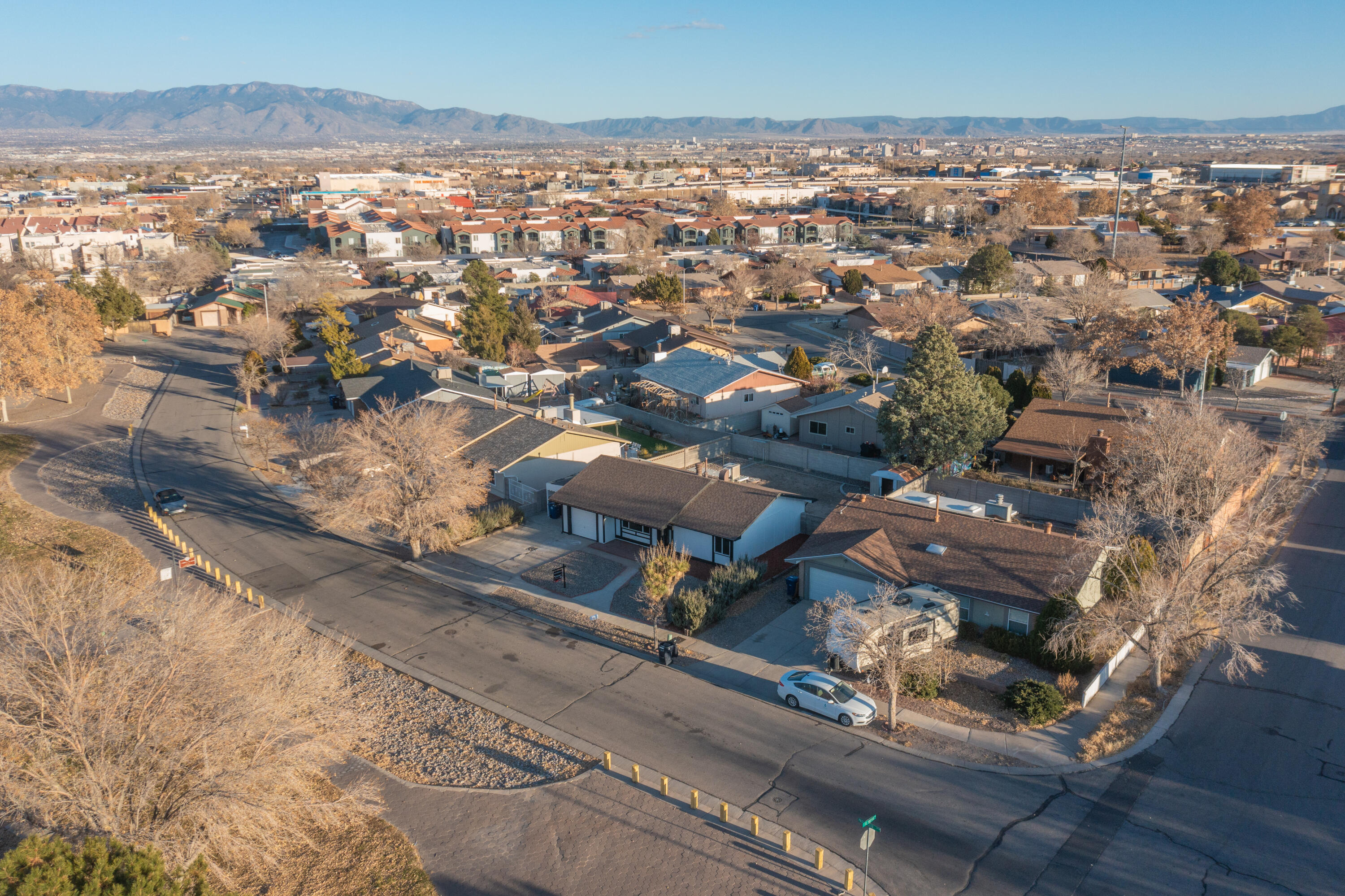 6020 PASTORCITO Drive NW