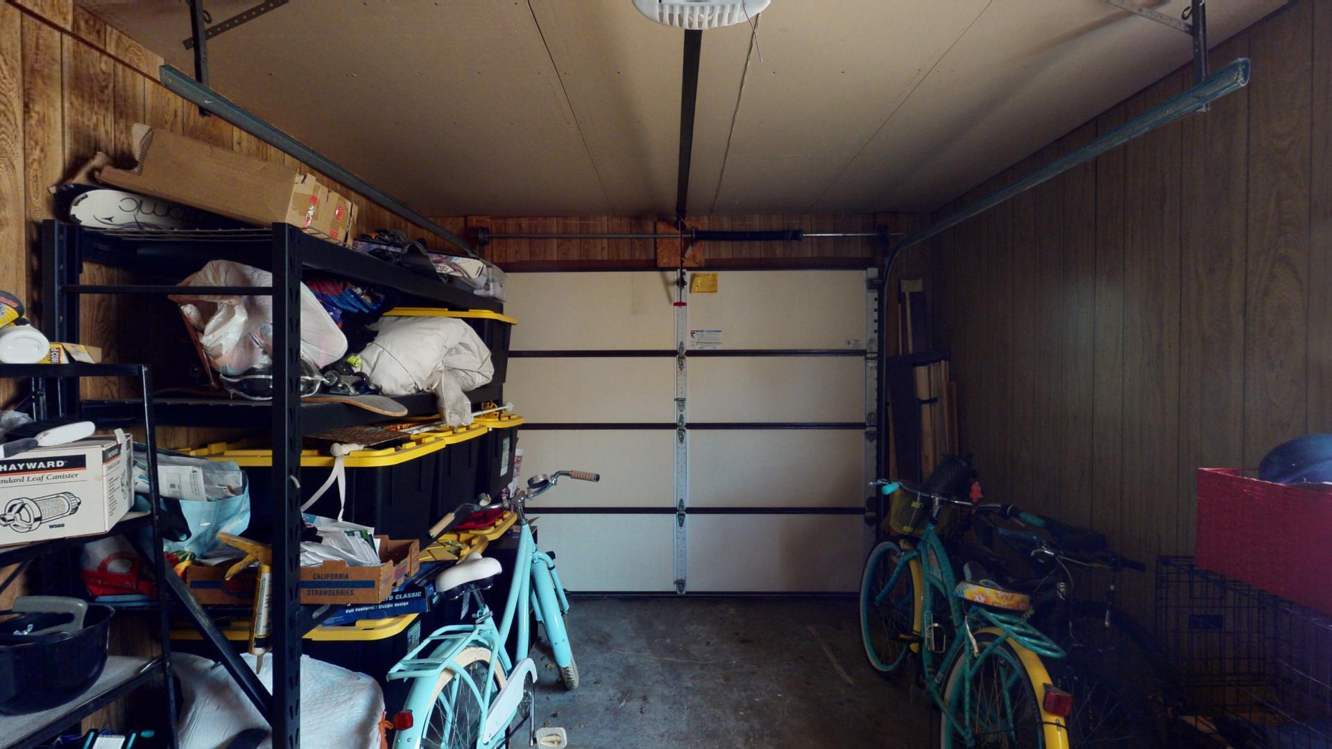 1820 LESTER Drive NE