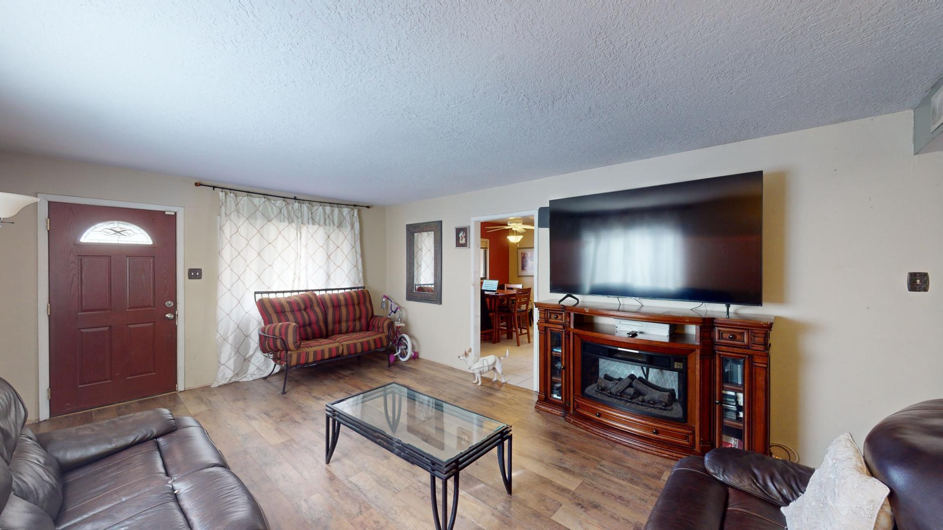 1820 LESTER Drive NE