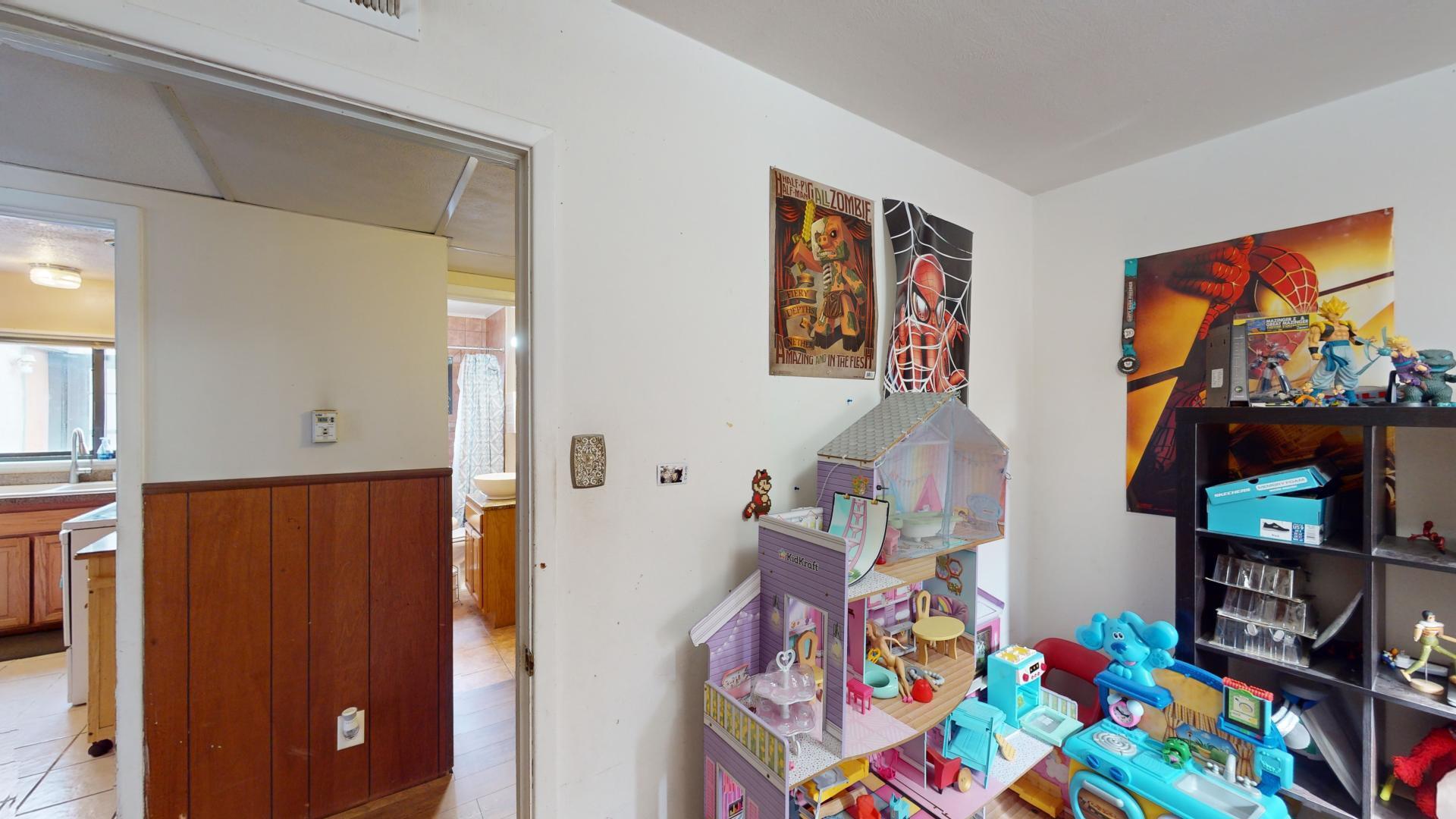 1820 LESTER Drive NE