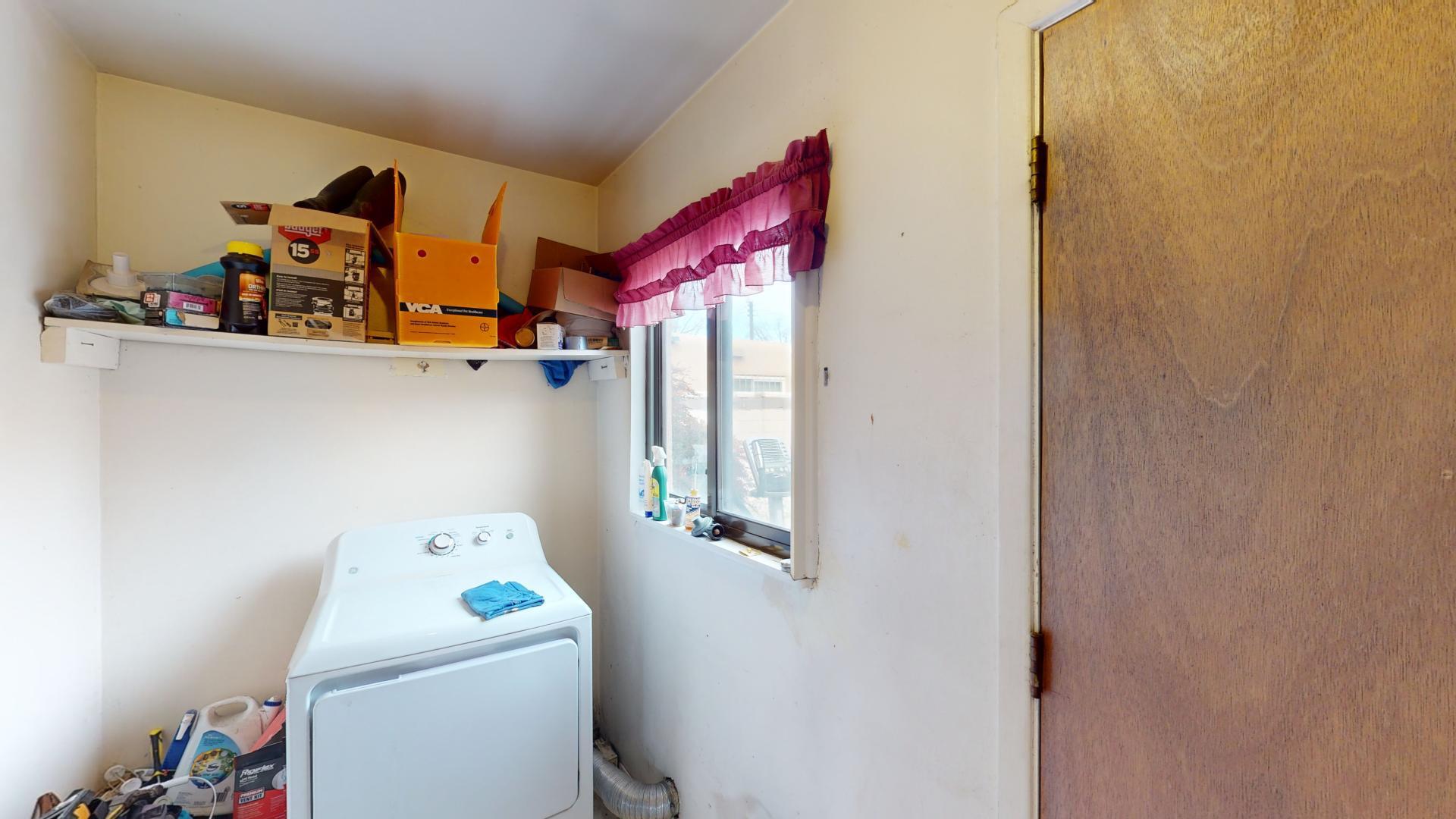 1820 LESTER Drive NE