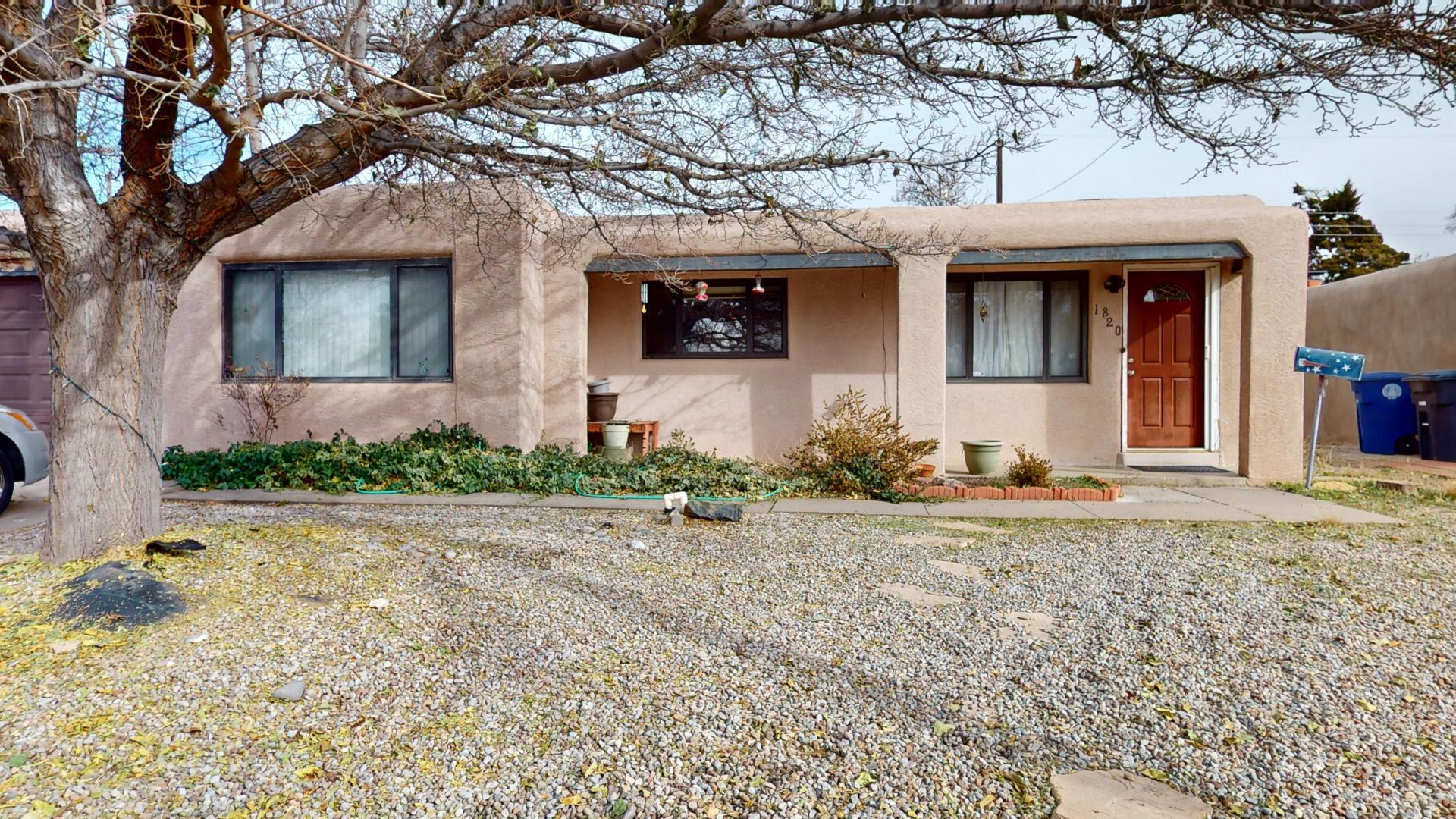 1820 LESTER Drive NE