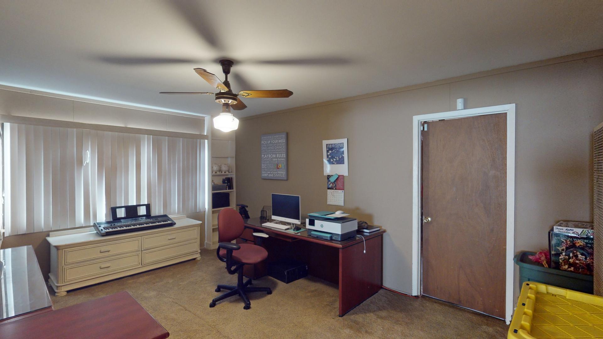 1820 LESTER Drive NE