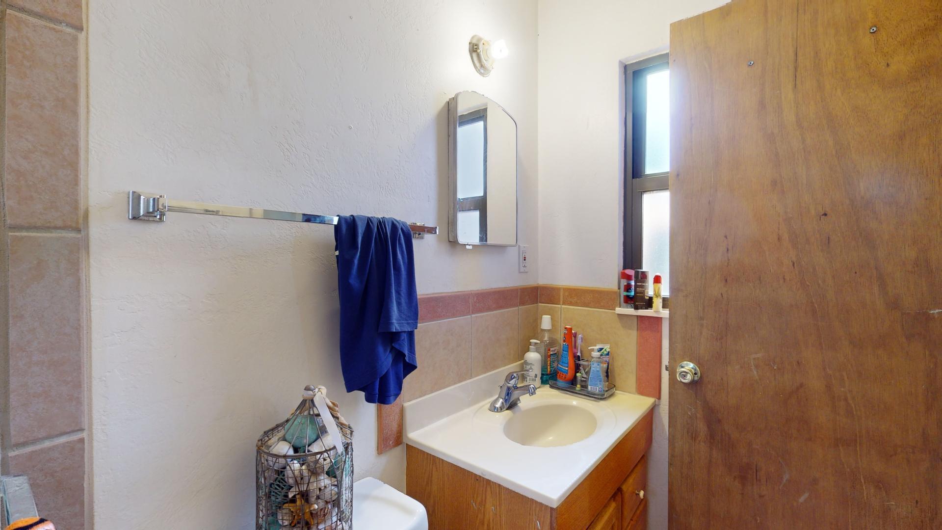 1820 LESTER Drive NE