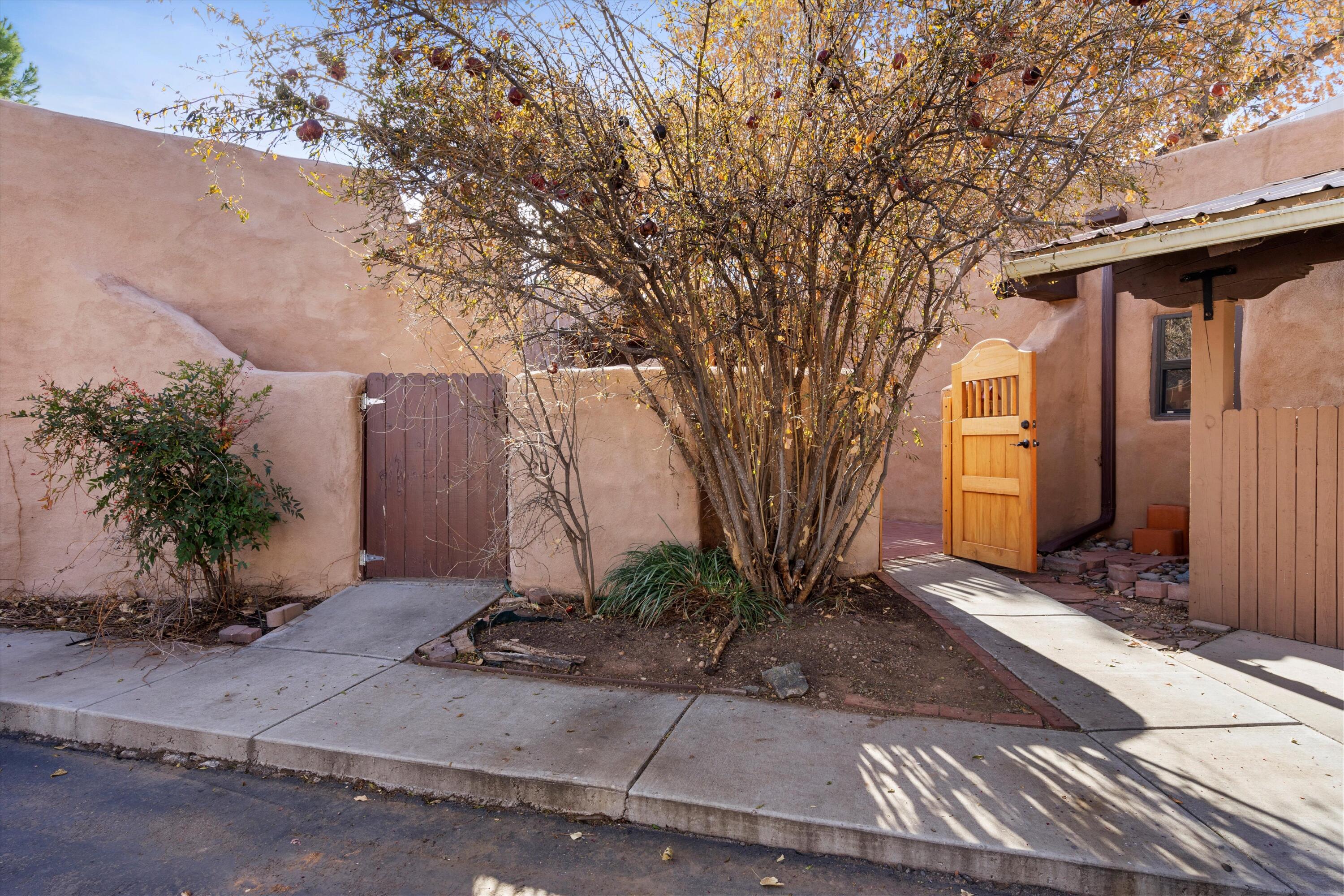 3939 Rio Grande Boulevard NW 80