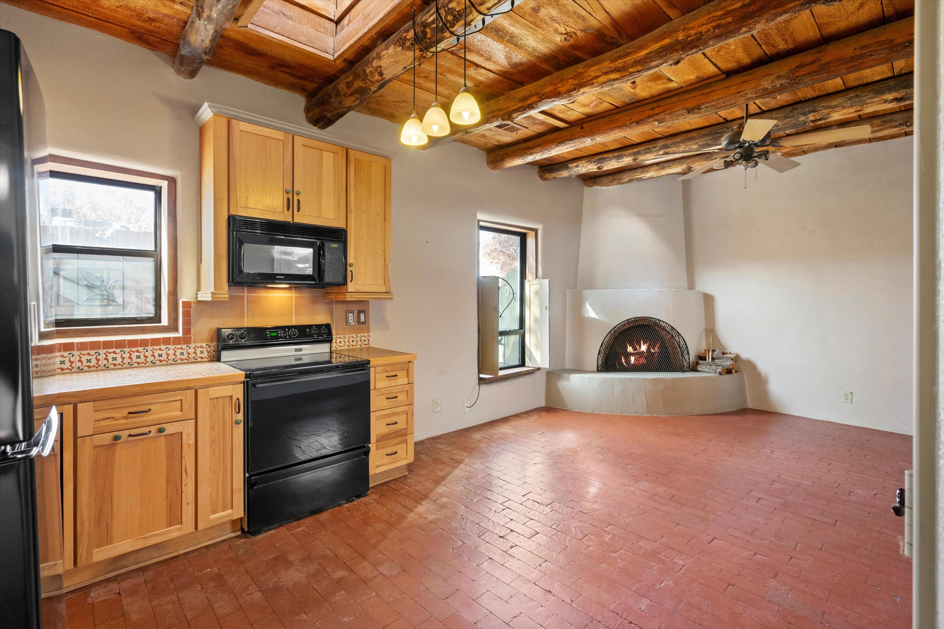 3939 Rio Grande Boulevard NW 80