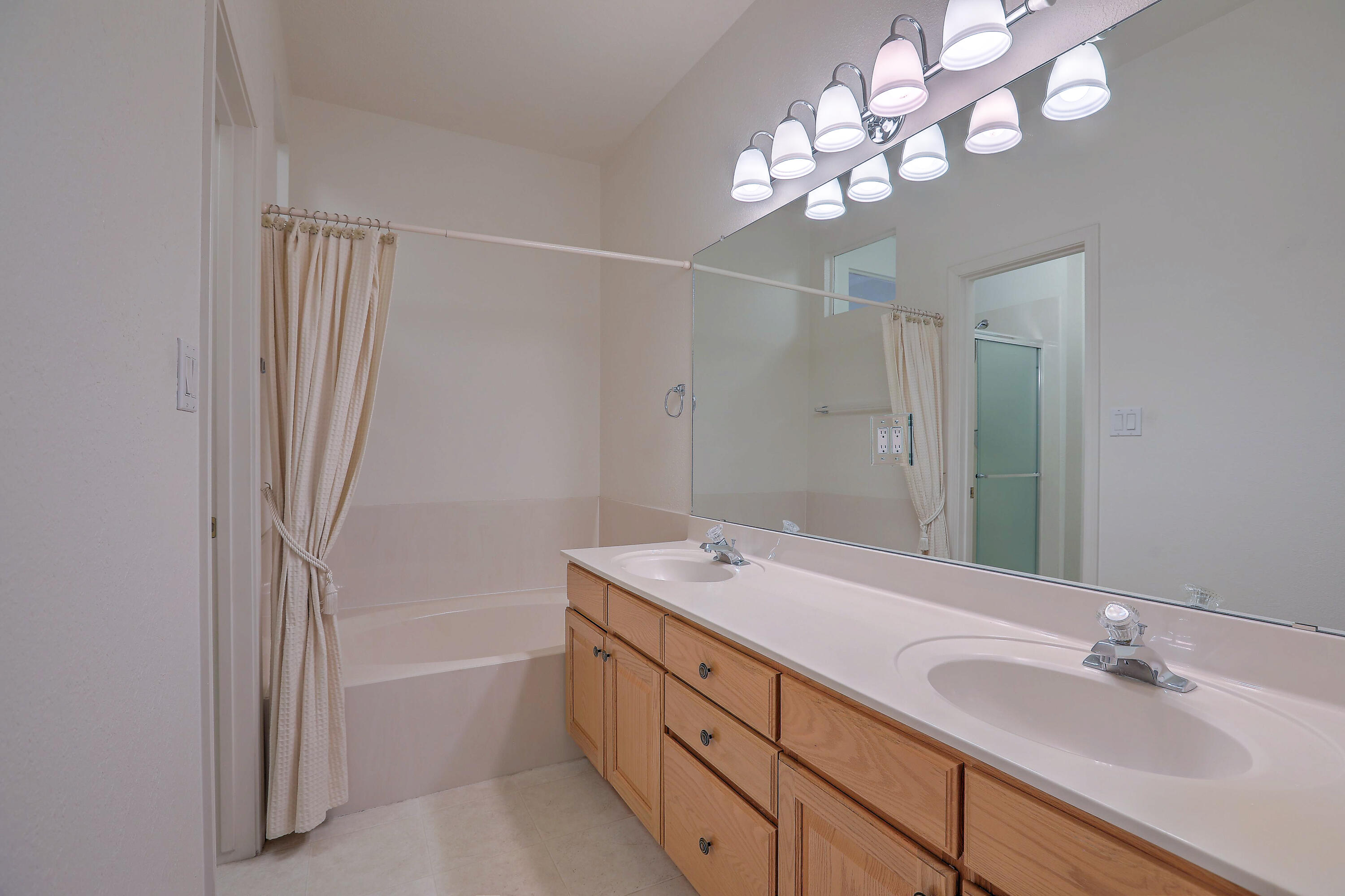 2106 NAVAJO WILLOW Drive NE