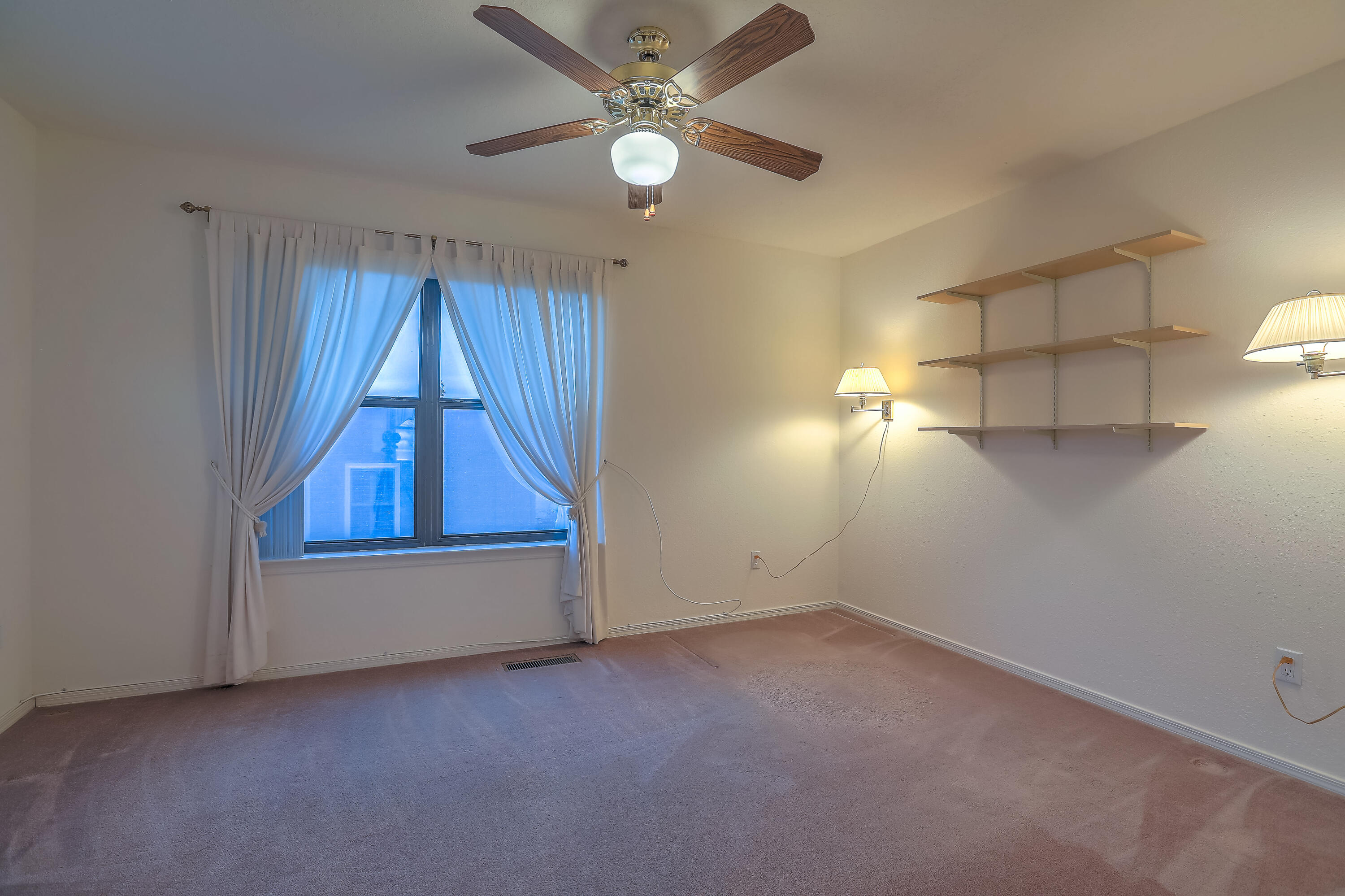 2106 NAVAJO WILLOW Drive NE