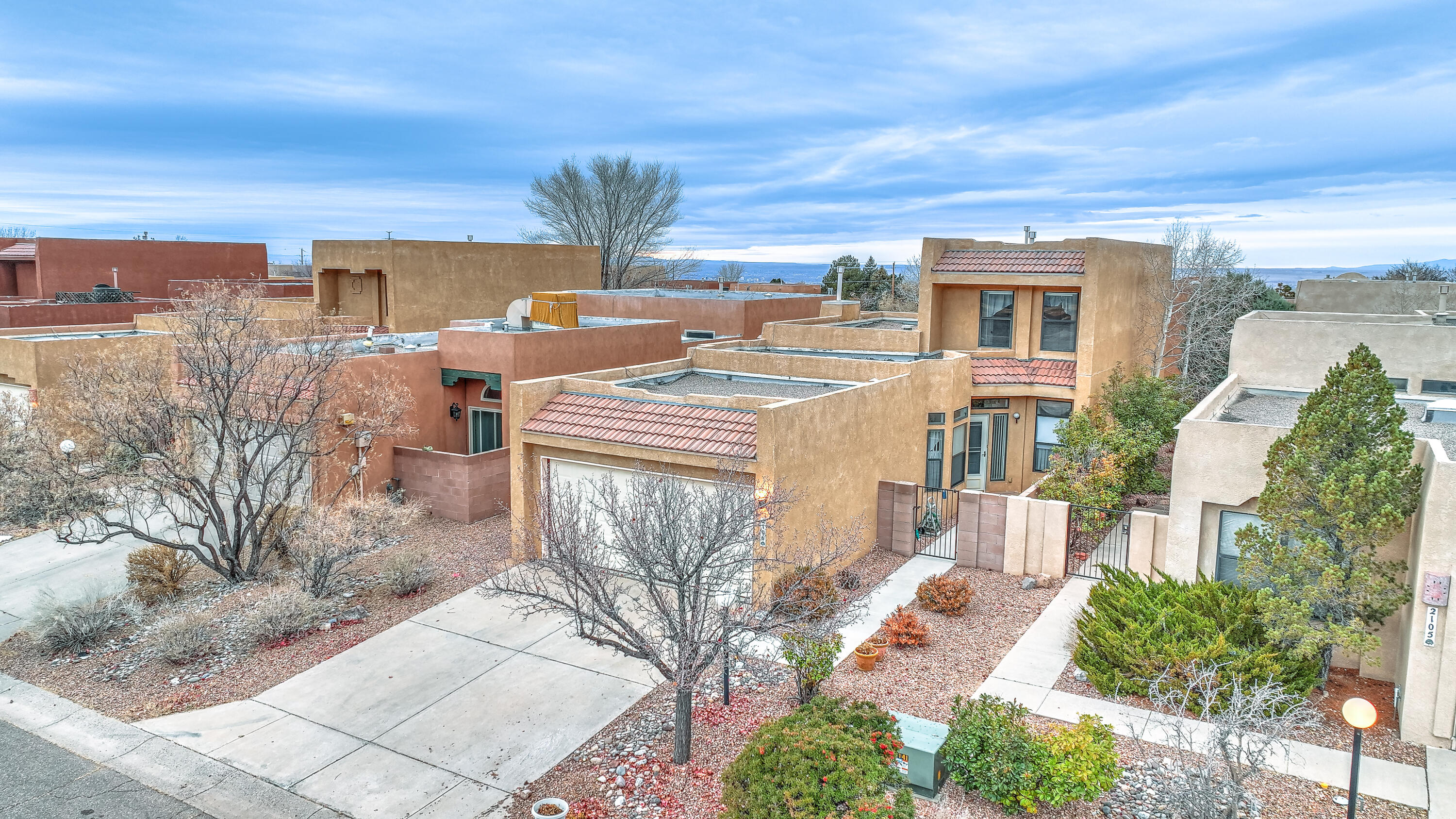 2106 NAVAJO WILLOW Drive NE