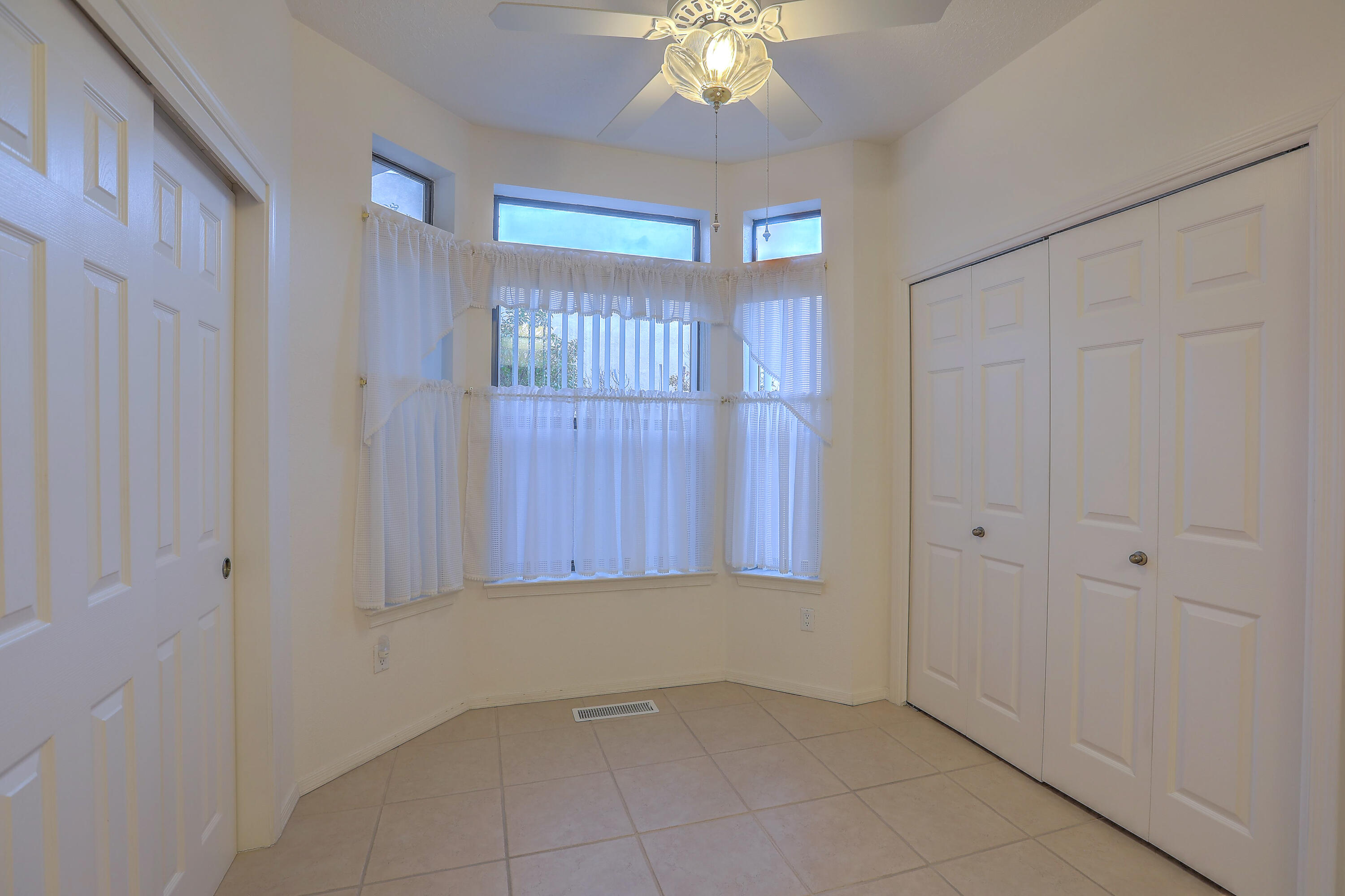 2106 NAVAJO WILLOW Drive NE