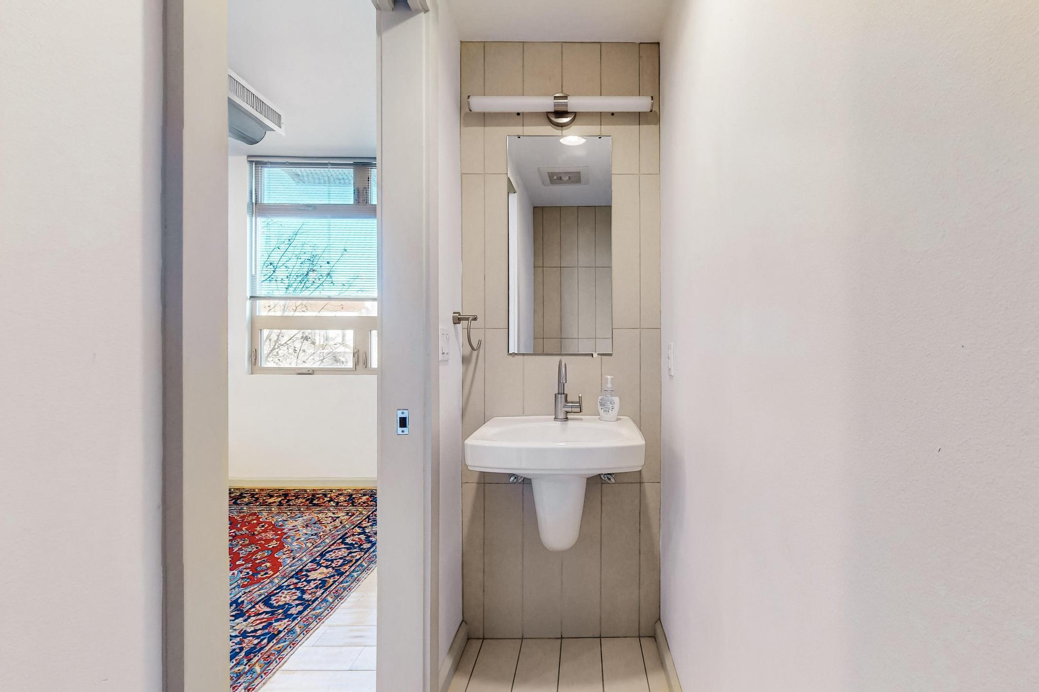 343 Platinum Street SW