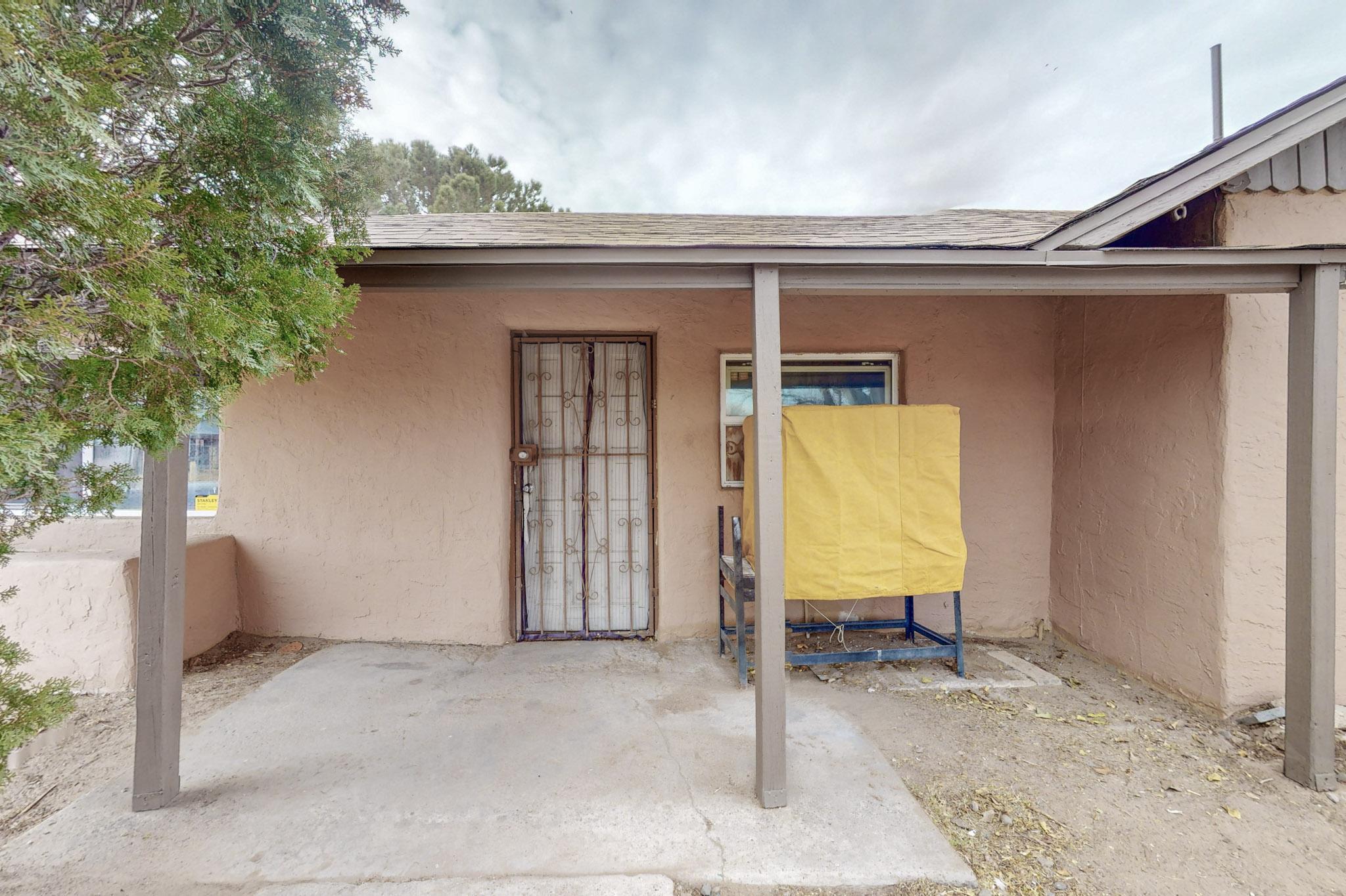 449 Atrisco Drive SW