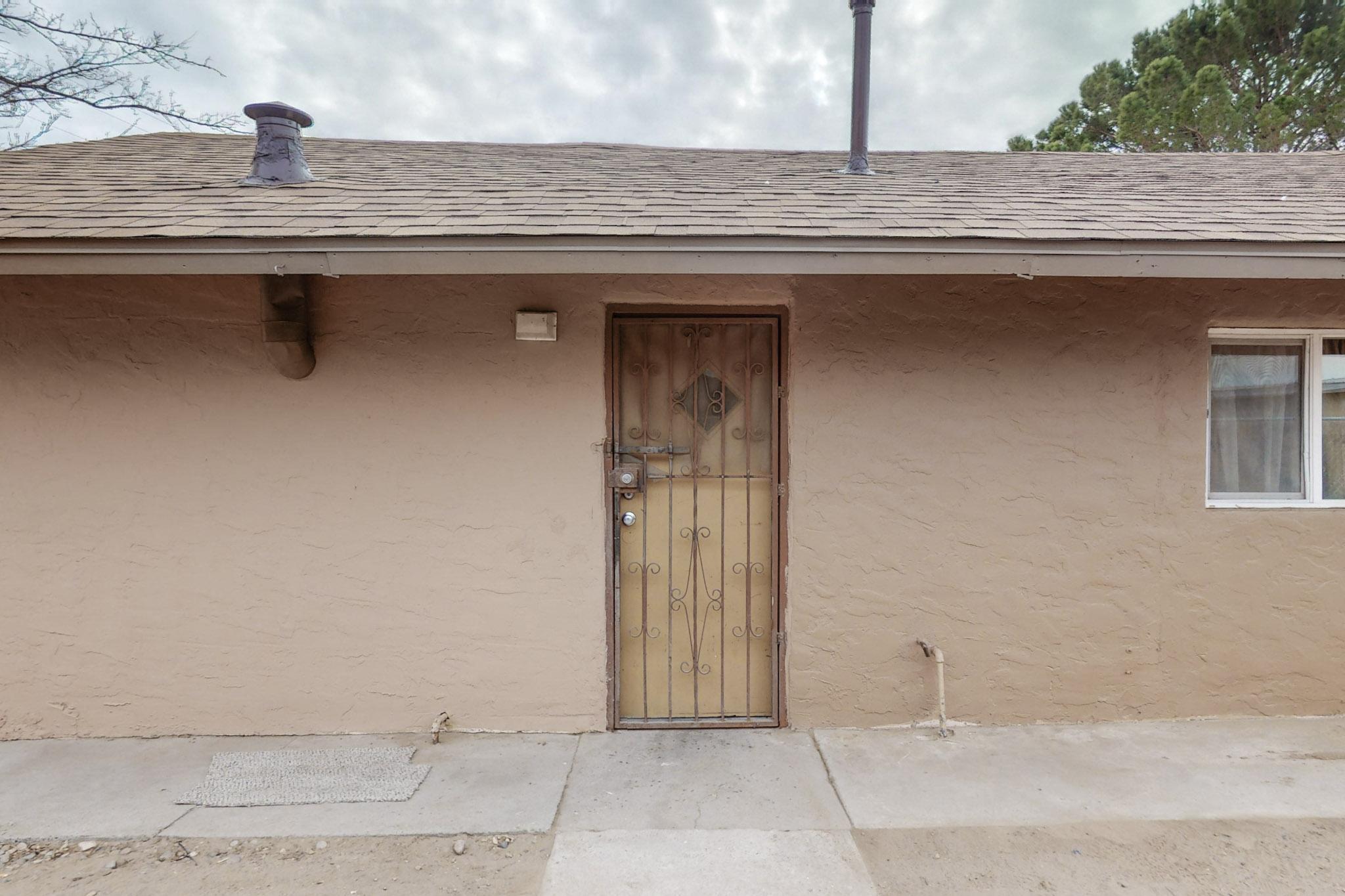 449 Atrisco Drive SW