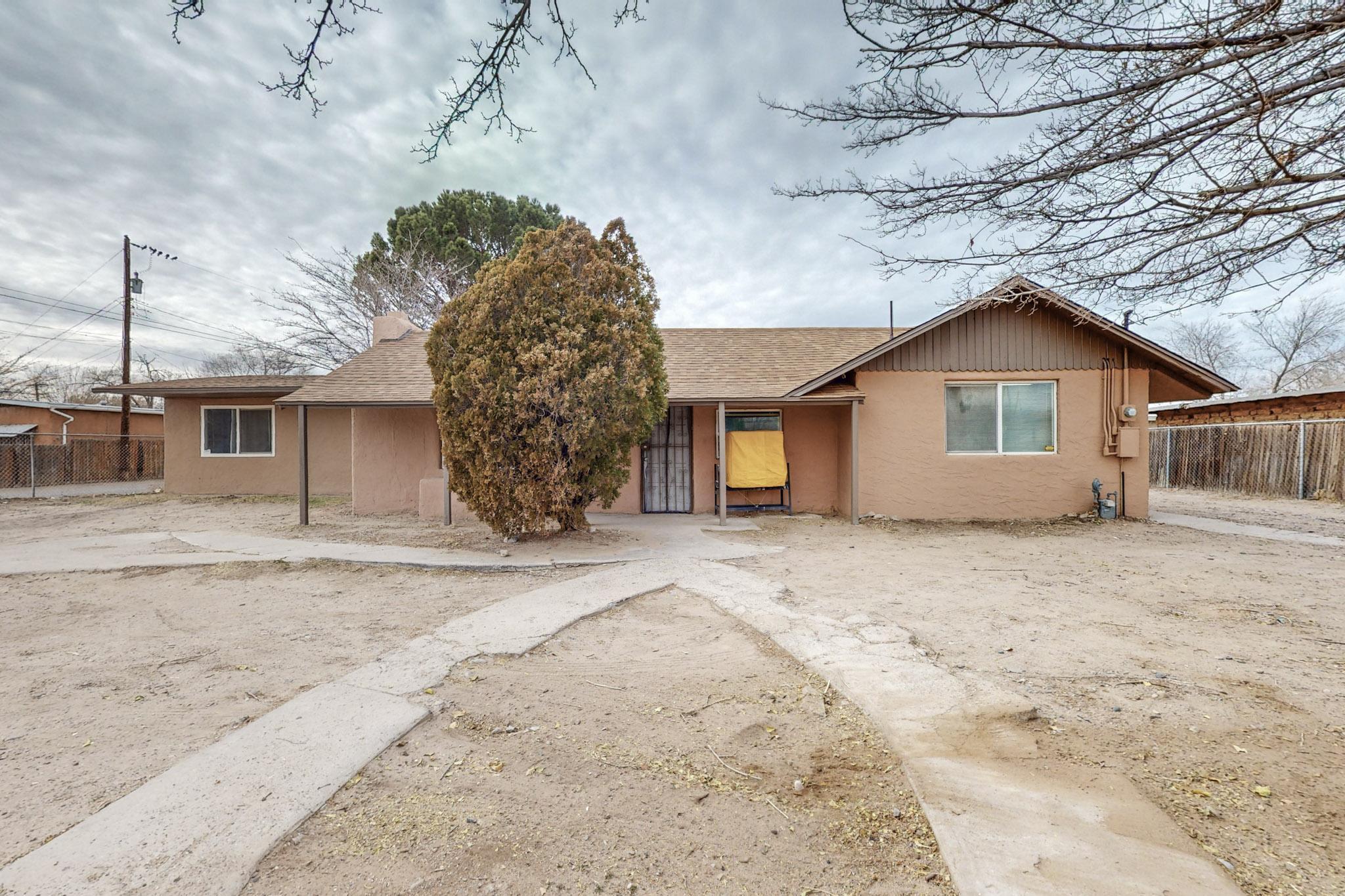 449 Atrisco Drive SW