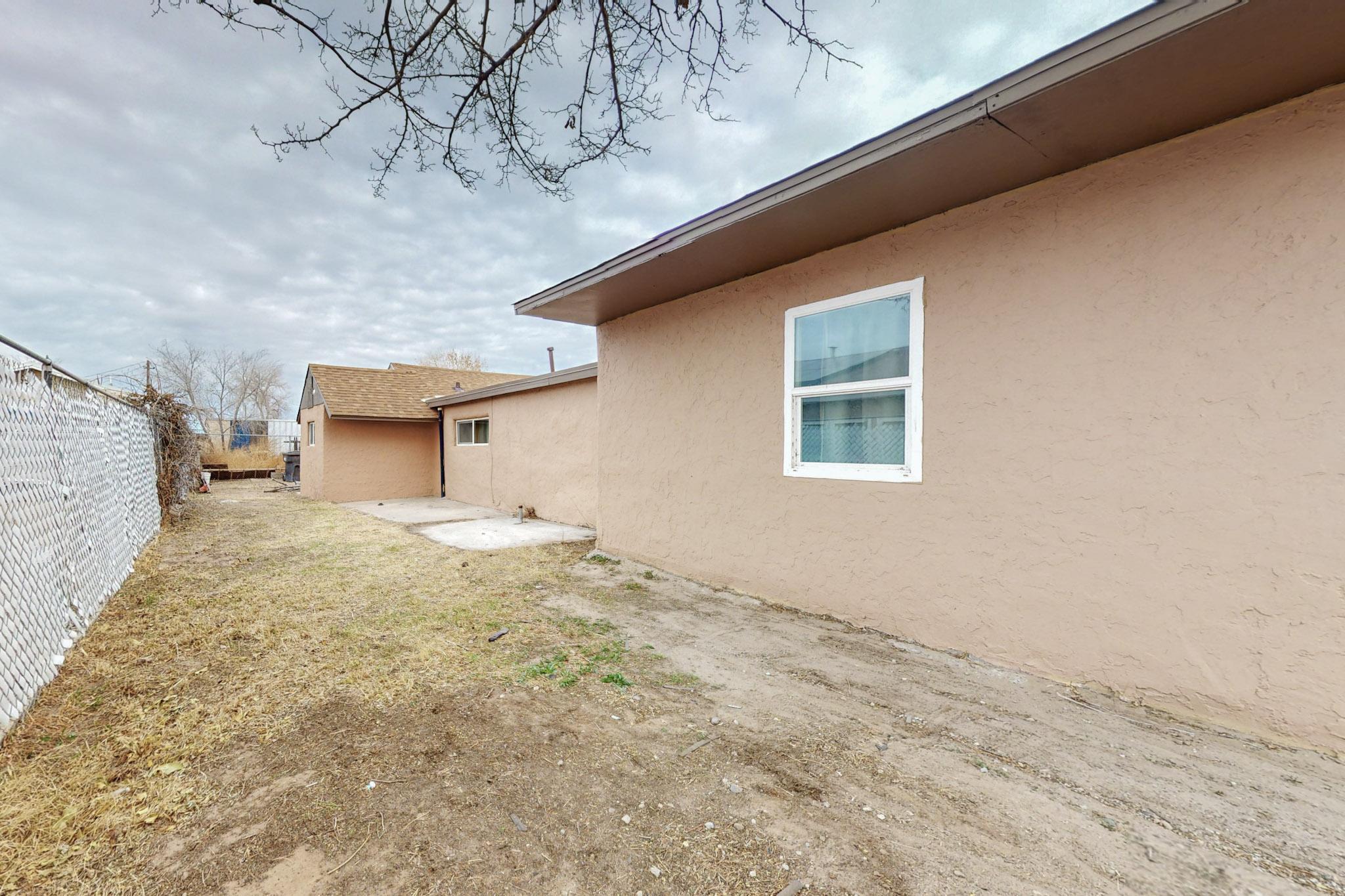 449 Atrisco Drive SW
