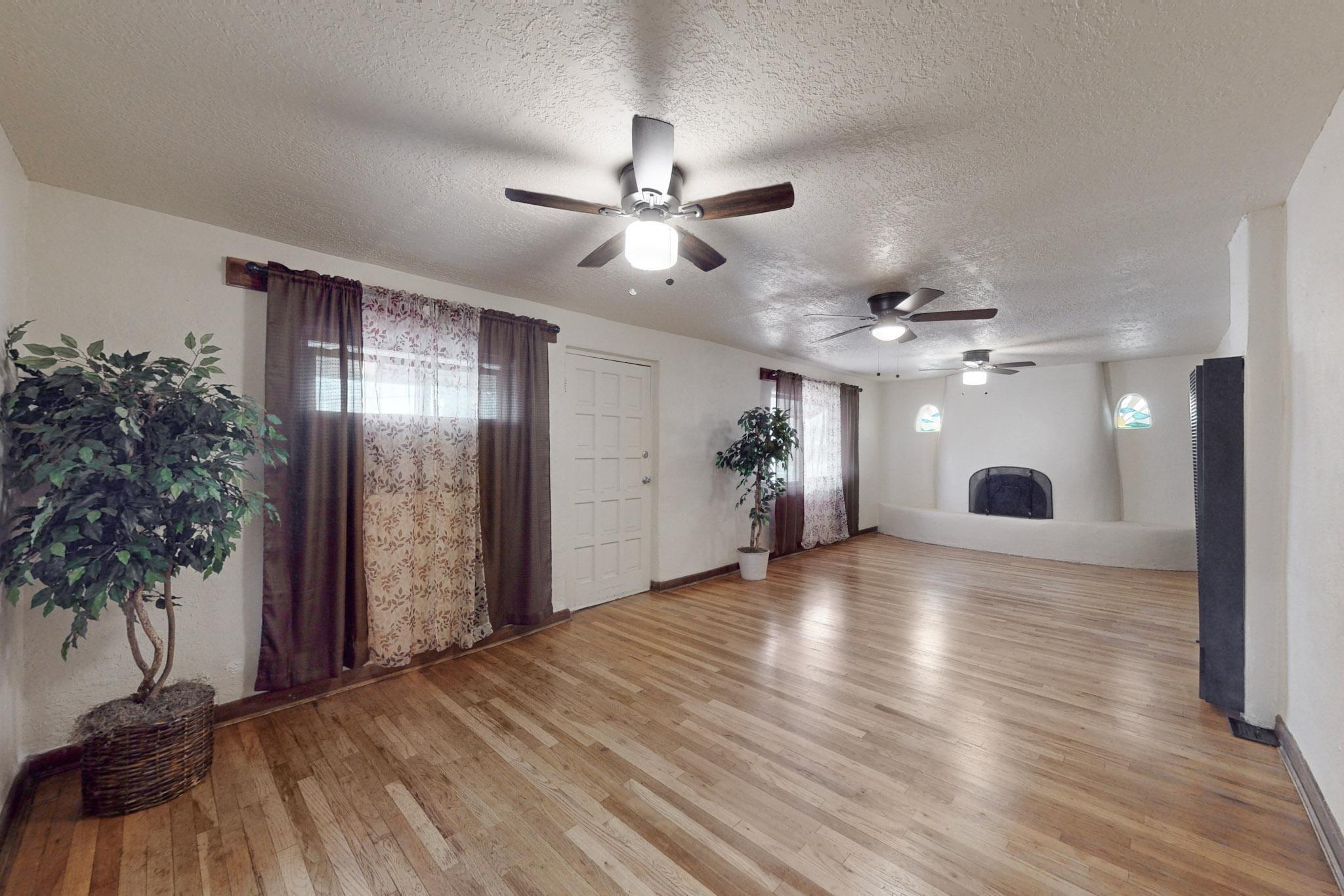 449 Atrisco Drive SW