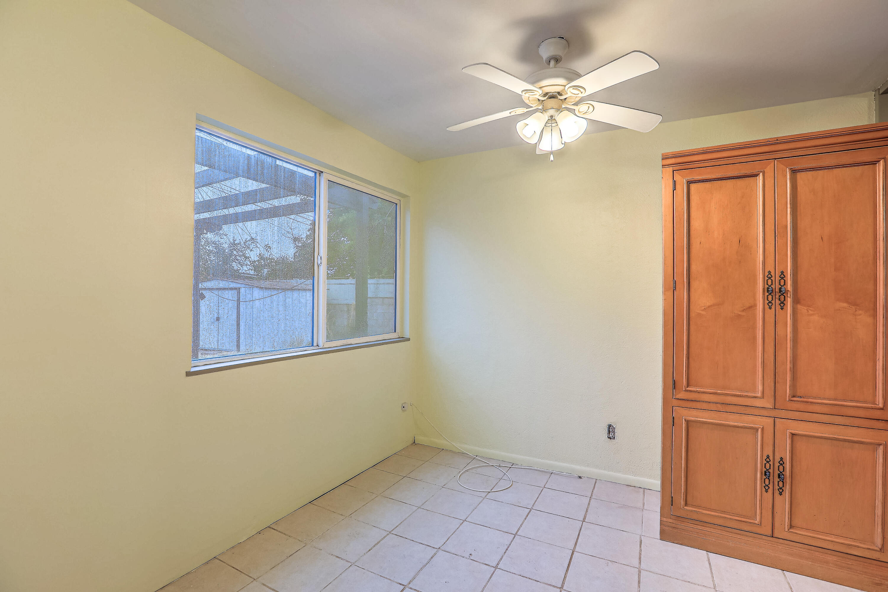 1201 BETTS Street NE