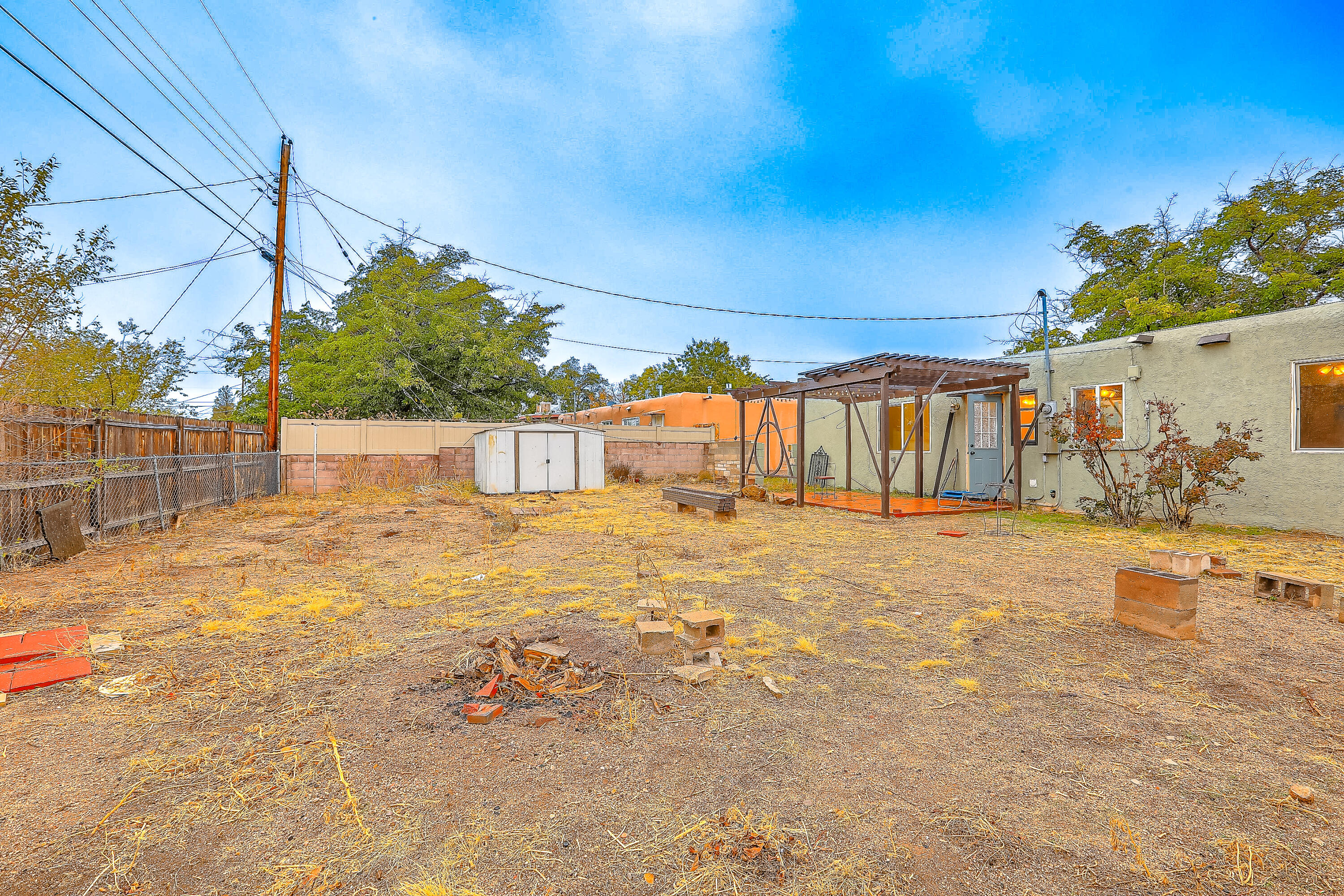 1201 BETTS Street NE