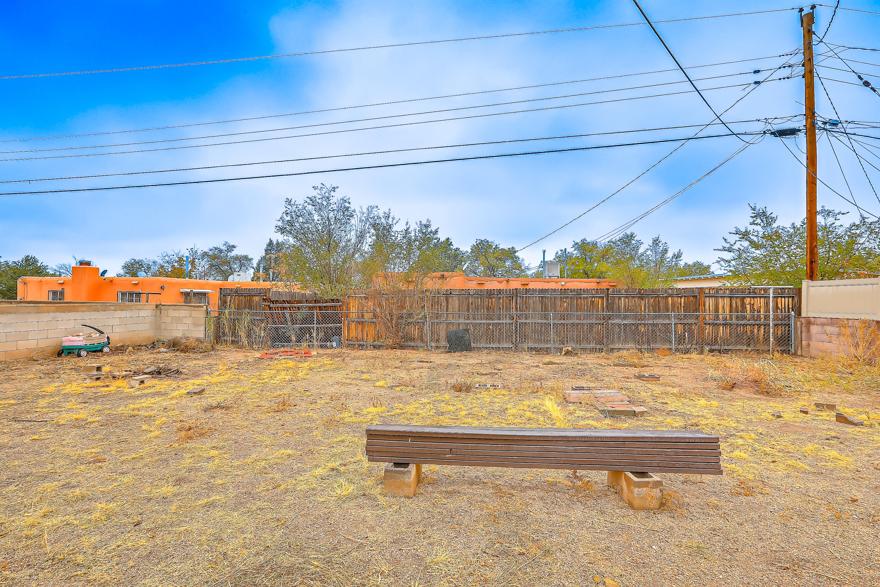 1201 BETTS Street NE