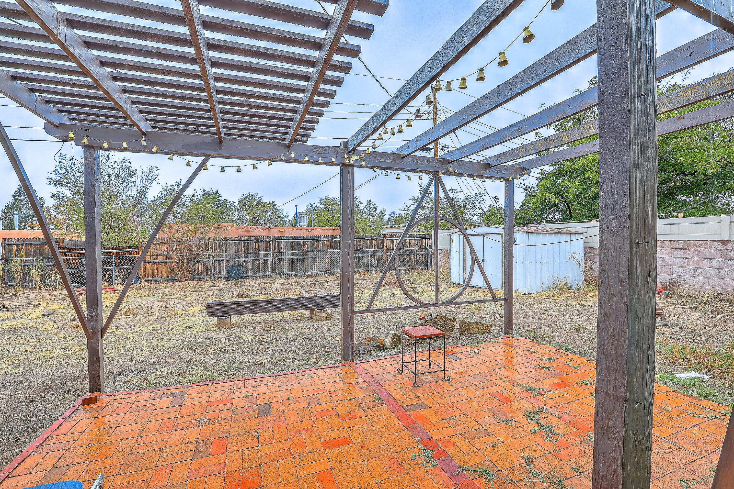 1201 BETTS Street NE