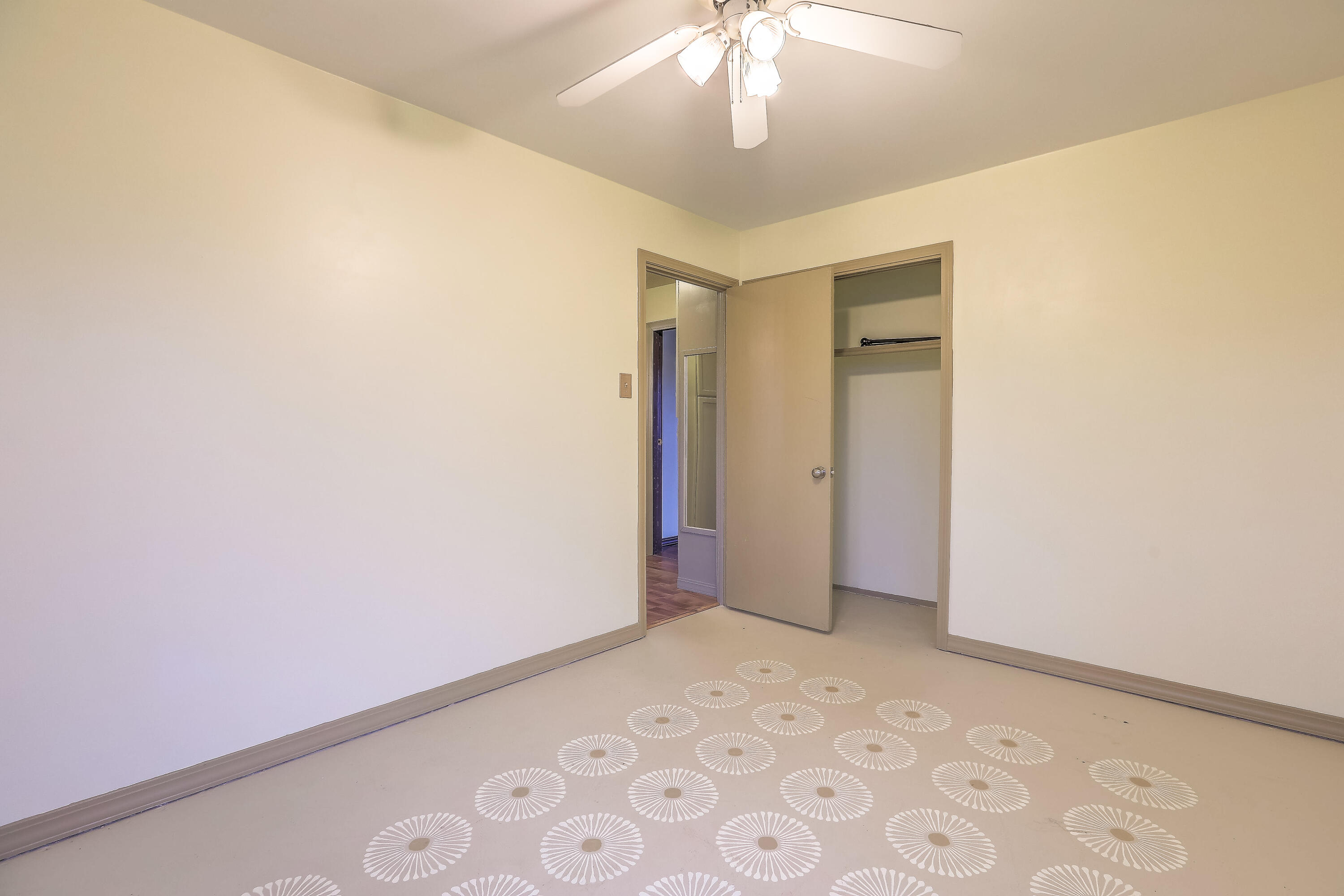 1201 BETTS Street NE