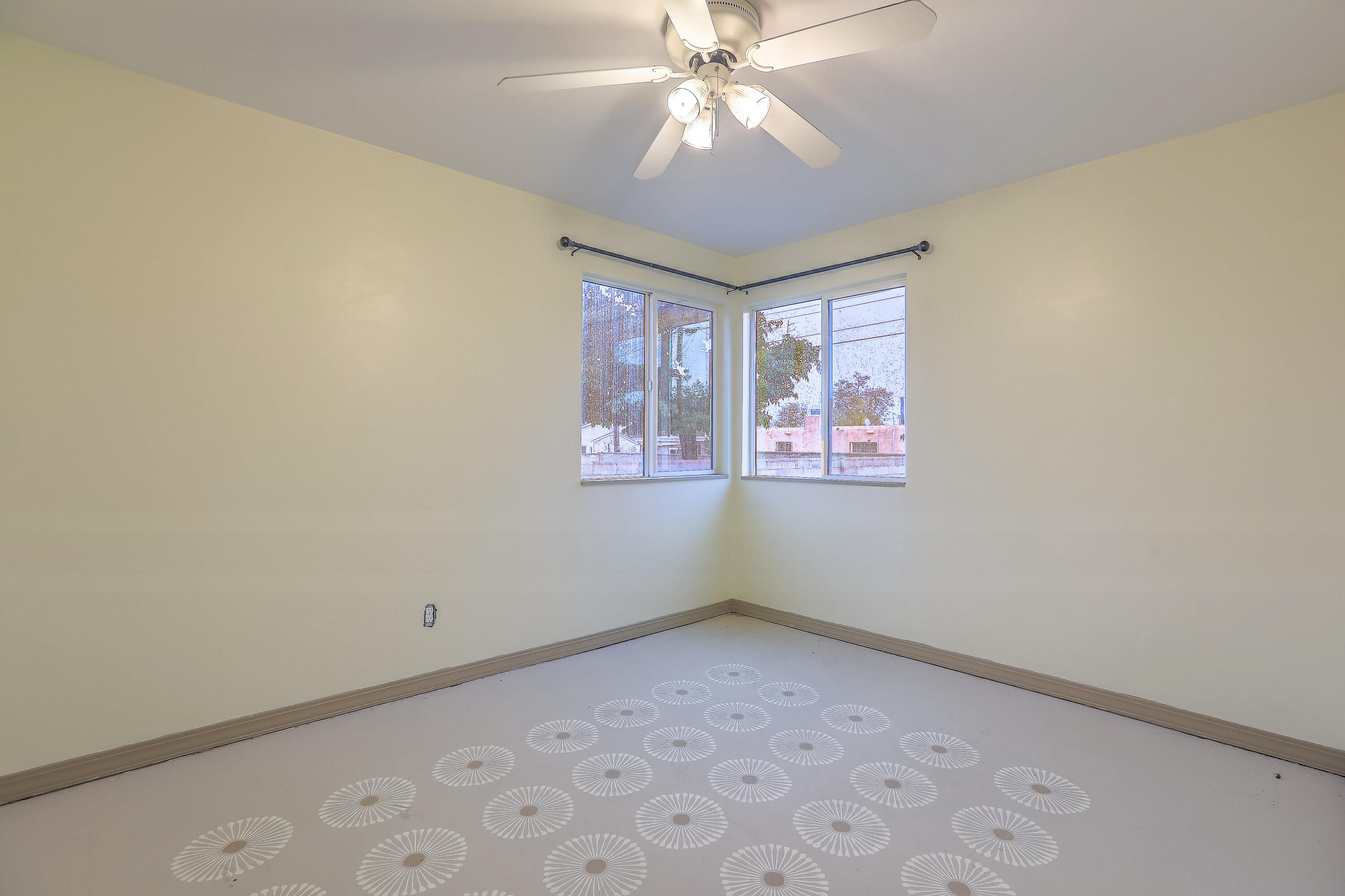 1201 BETTS Street NE