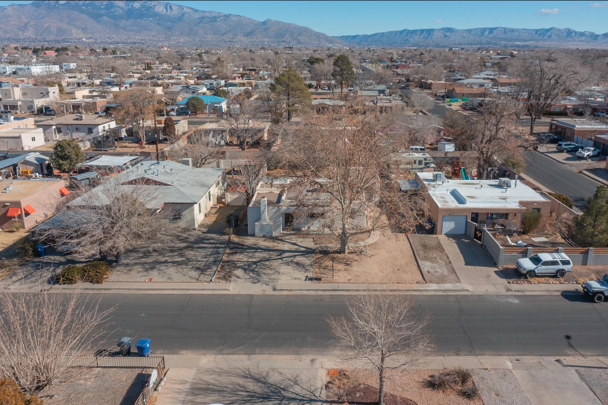 532 ARIZONA Street SE